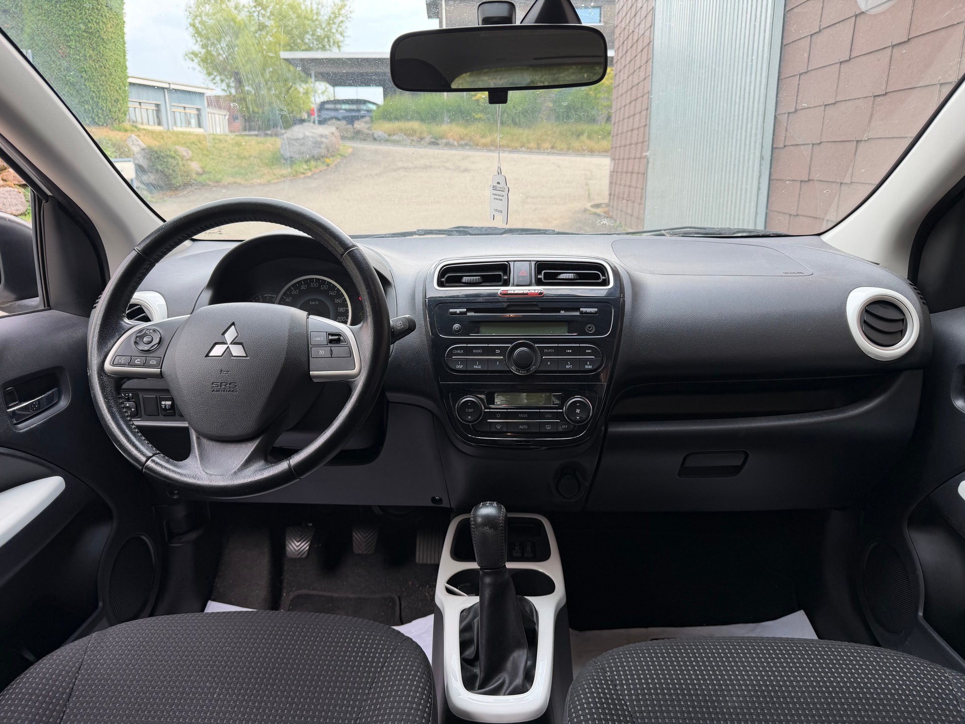 MITSUBISHI Space Star 1.2 Celebration 300K-image-9