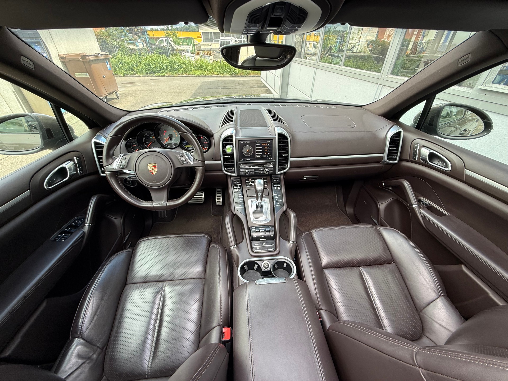 PORSCHE Cayenne S Diesel *Ab MFK *Tempomat *Porsche Entry & Drive *Elekt. Sonnenschutzrollos *Spurwechselwarn. *Bose Sound *Panorama-image-9