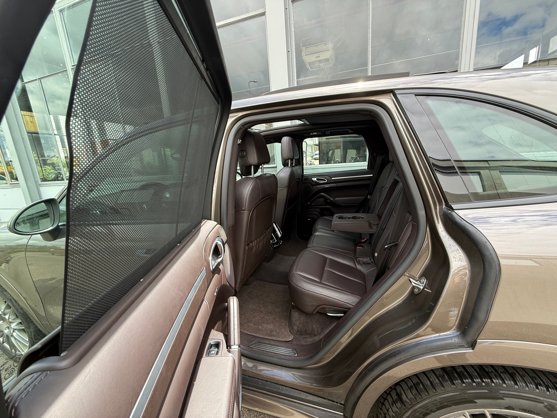 PORSCHE Cayenne S Diesel *Ab MFK *Tempomat *Porsche Entry & Drive *Elekt. Sonnenschutzrollos *Spurwechselwarn. *Bose Sound *Panorama-image-13