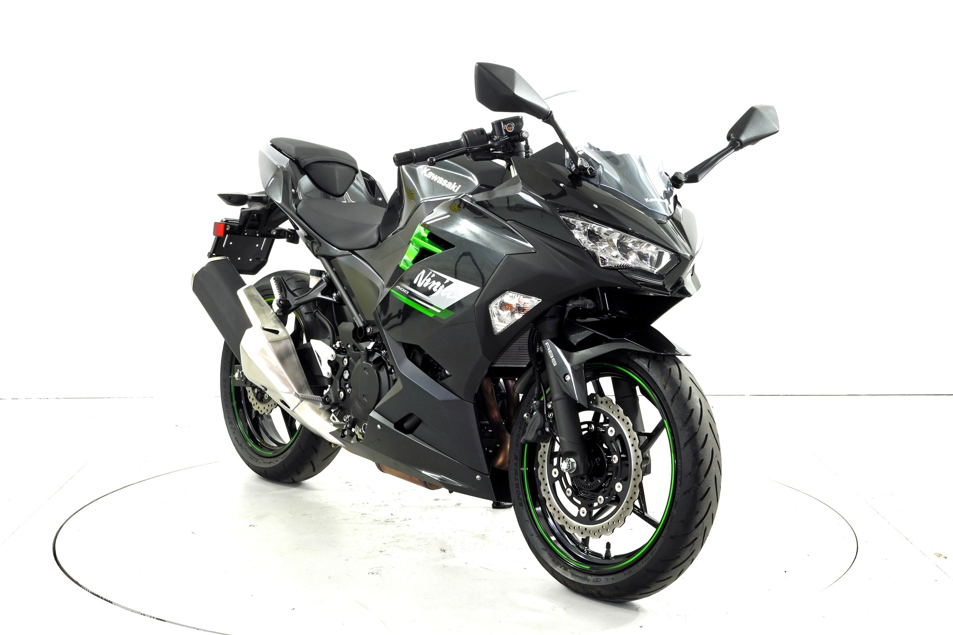 KAWASAKI Ninja 400-showroom-element-1