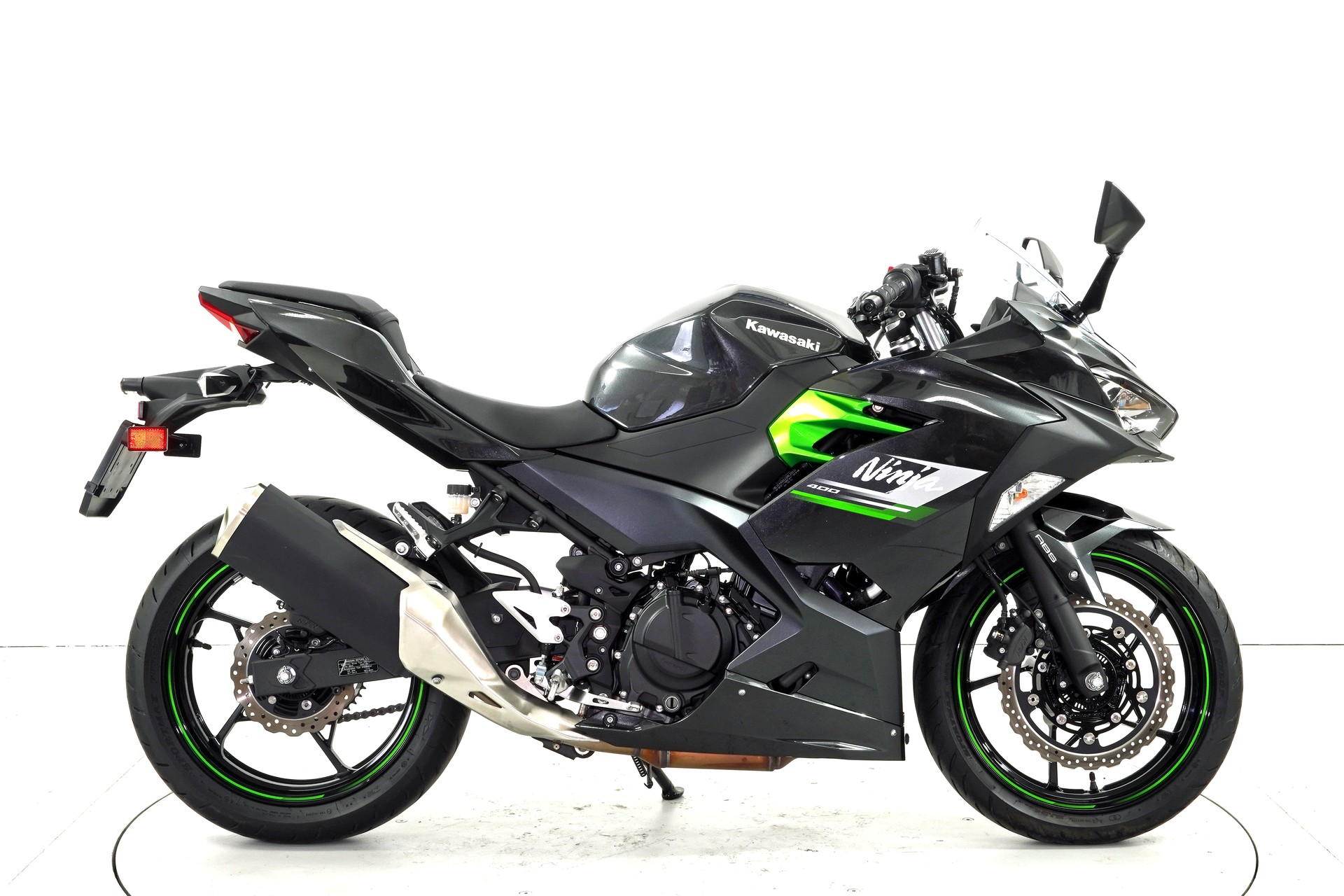 KAWASAKI Ninja 400-showroom-element-3