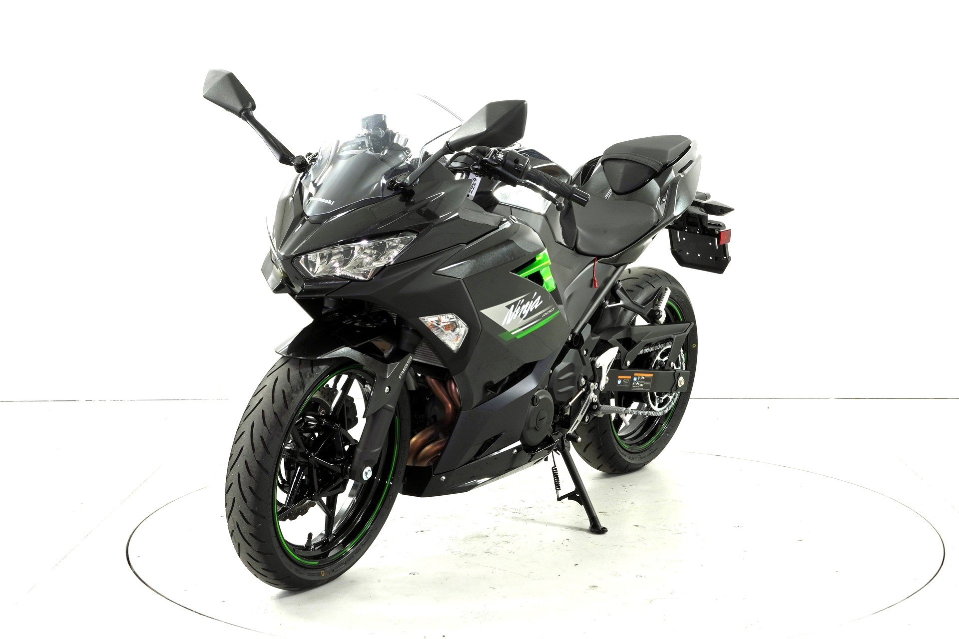 KAWASAKI Ninja 400-showroom-element-2