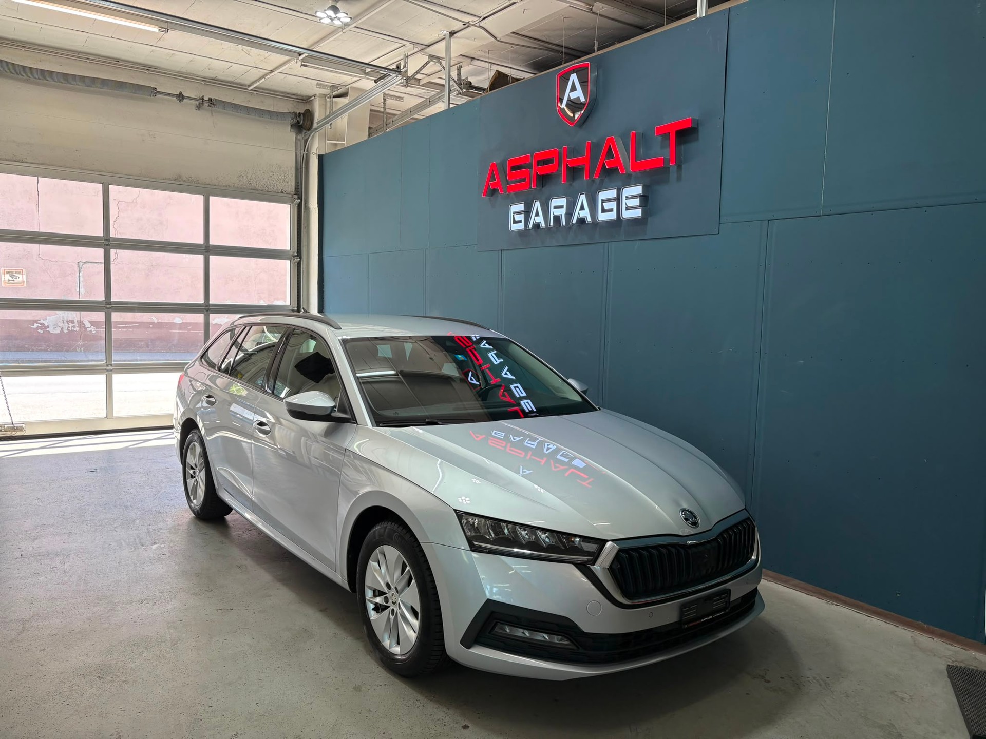 SKODA Octavia Combi 2.0 TDI DSG Ambition