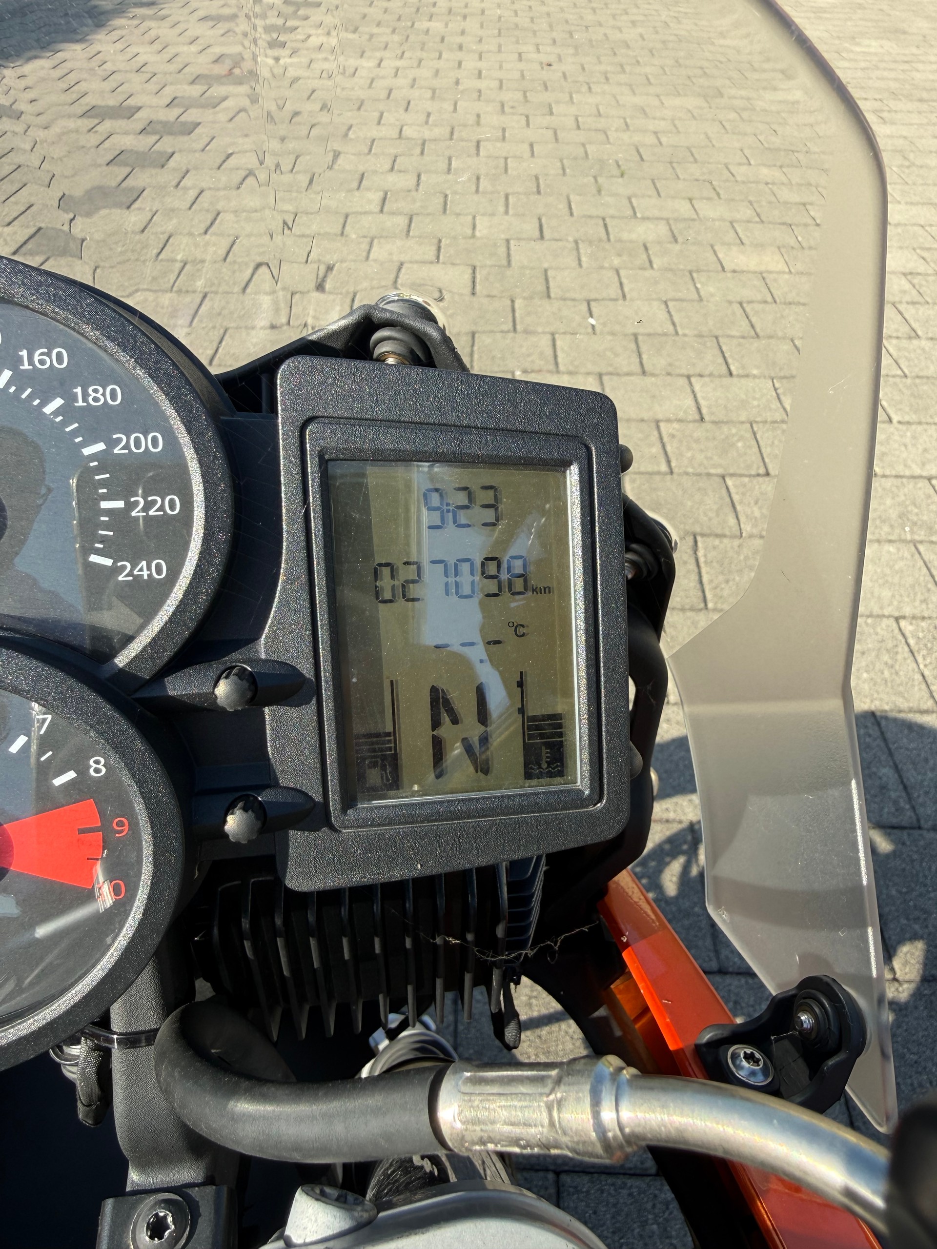BMW F 650 GS ABS (safetyedition)-image-4