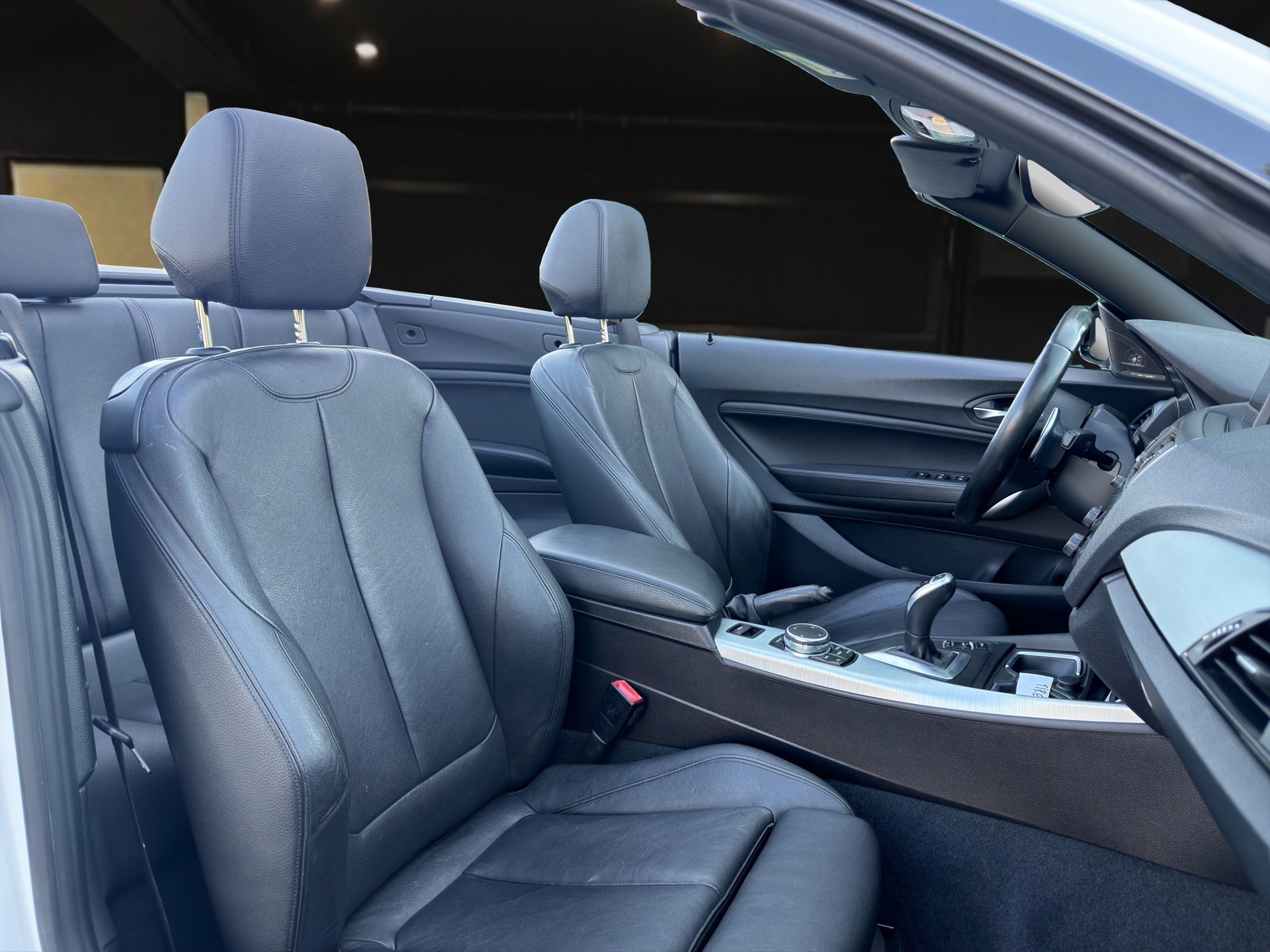 BMW M235i xDrive SAG Cabrio-image-9