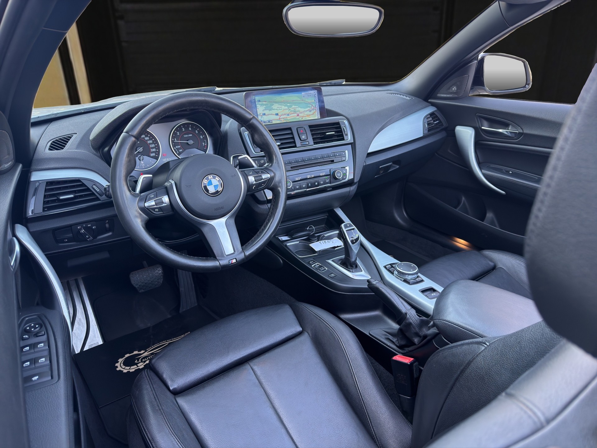 BMW M235i xDrive SAG Cabrio-image-8