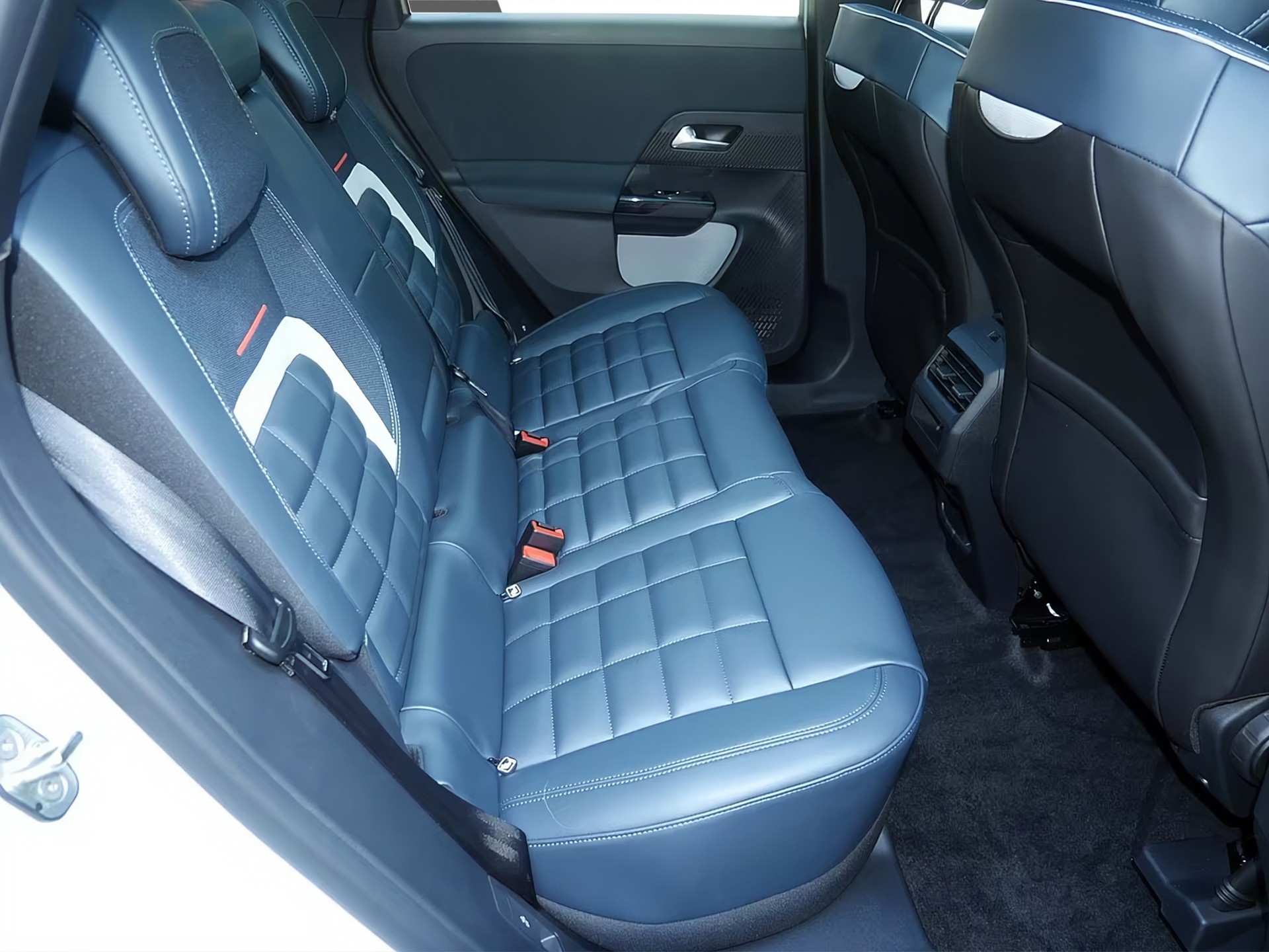 CITROEN C5 Aircross 1.2 Hybrid Max-image-6