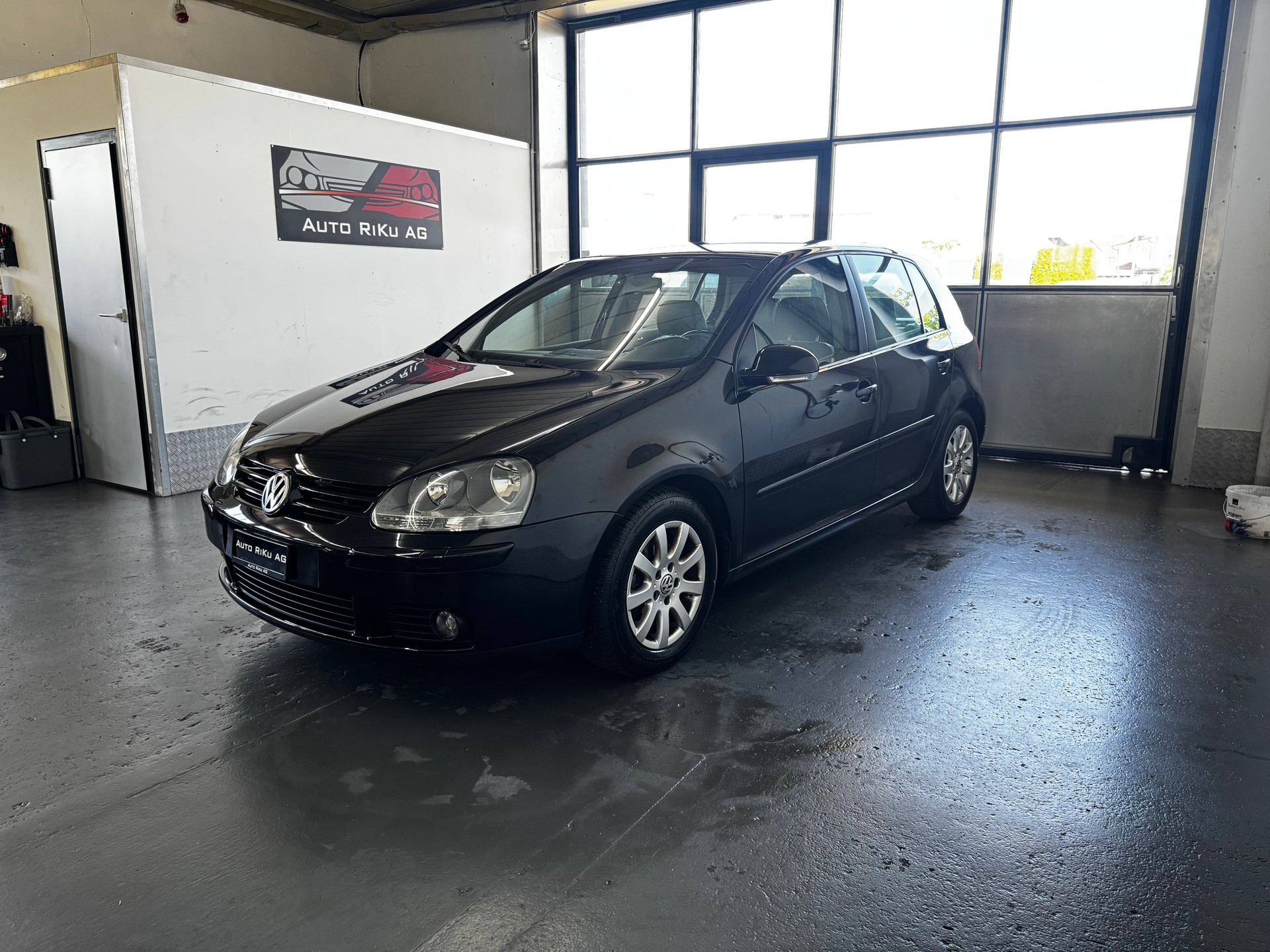 VW Golf 1.6 FSI Comfortline-image-6