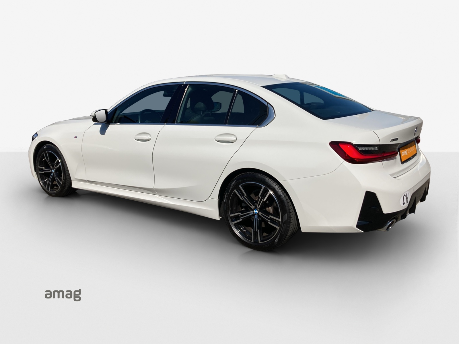 BMW 320d xDrive 48V Steptronic M Sport-showroom-element-2