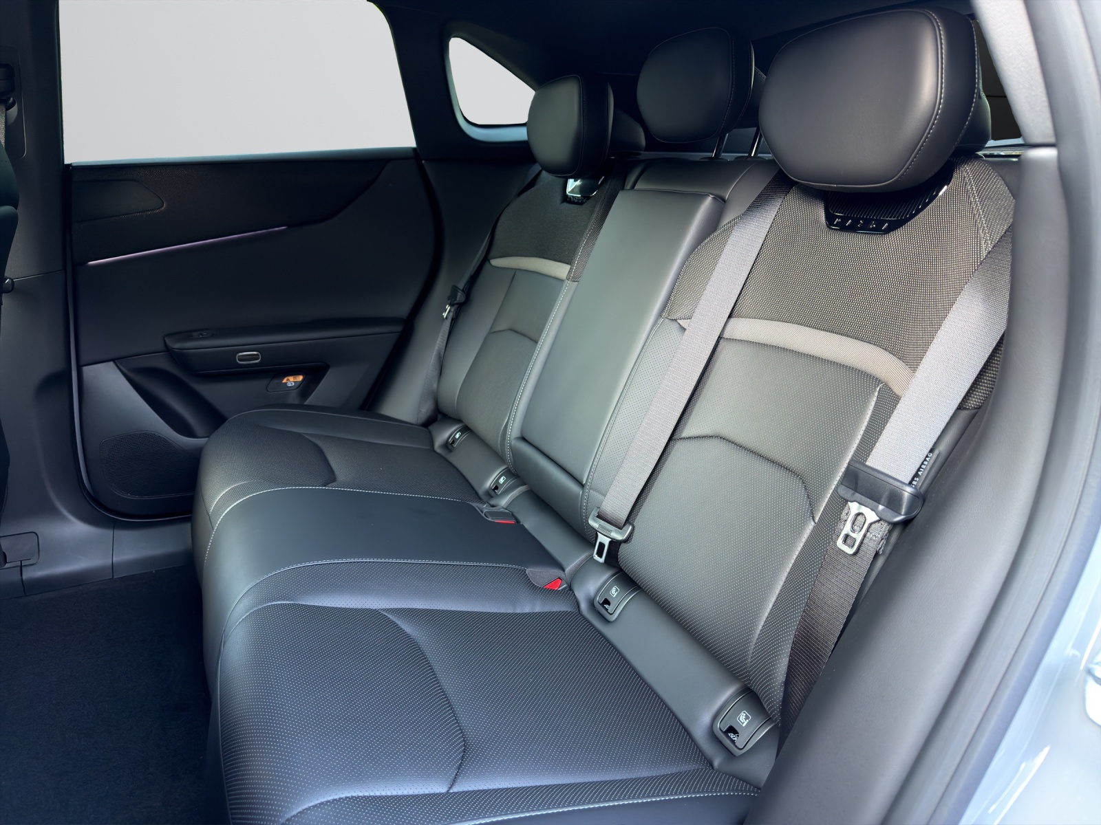 MAZDA CX-6e Takumi-image-9