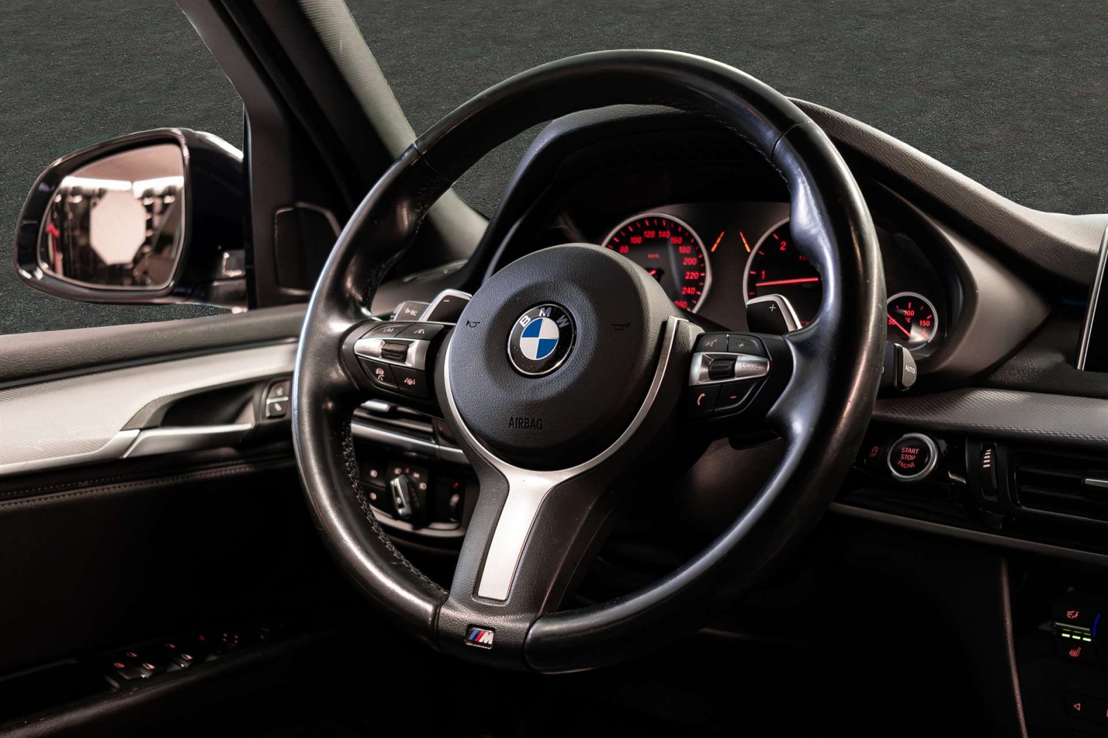 BMW X5 30d M Sport xDrive SAG / CH Fahrzeug , Pano, AHK, ACC , Totwinkel ,Harman Kardon uvm.-image-8