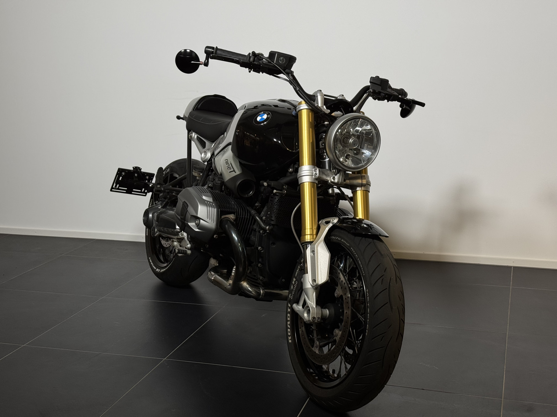 BMW R nineT-image-5