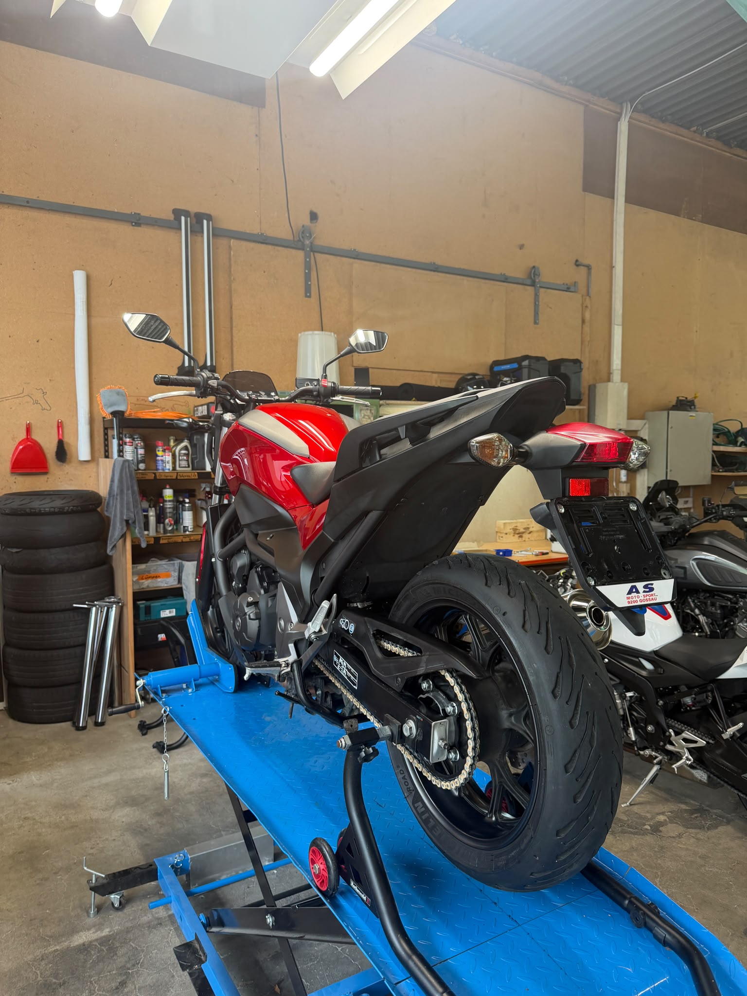 HONDA NC 750S-image-1