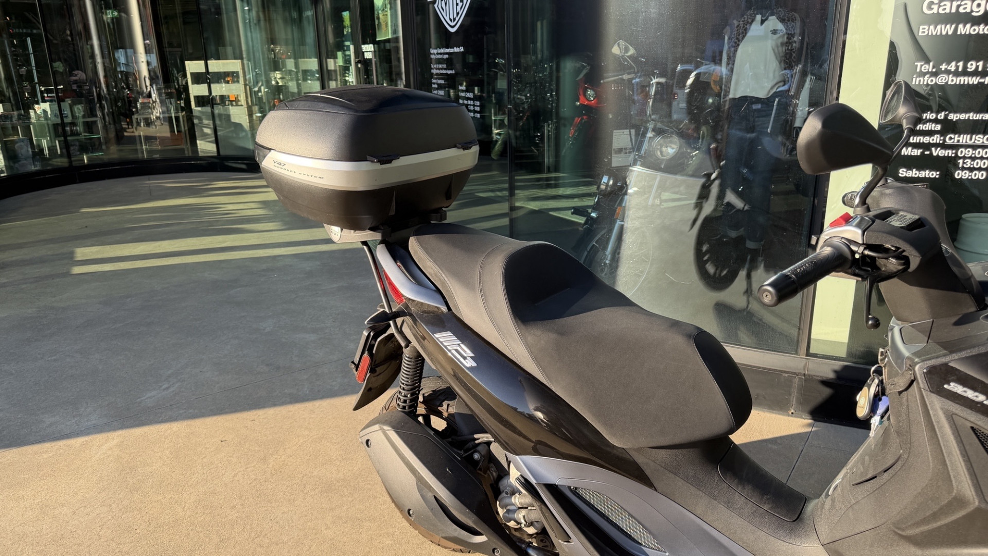PIAGGIO MP3 300 HPE-image-4