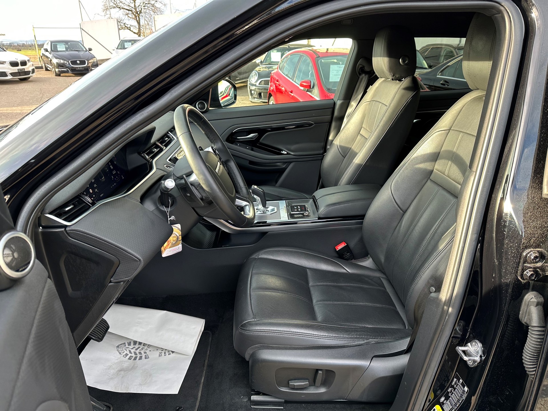 LAND ROVER Range Rover Evoque R-Dynamic D 150 HSE AT9-image-11