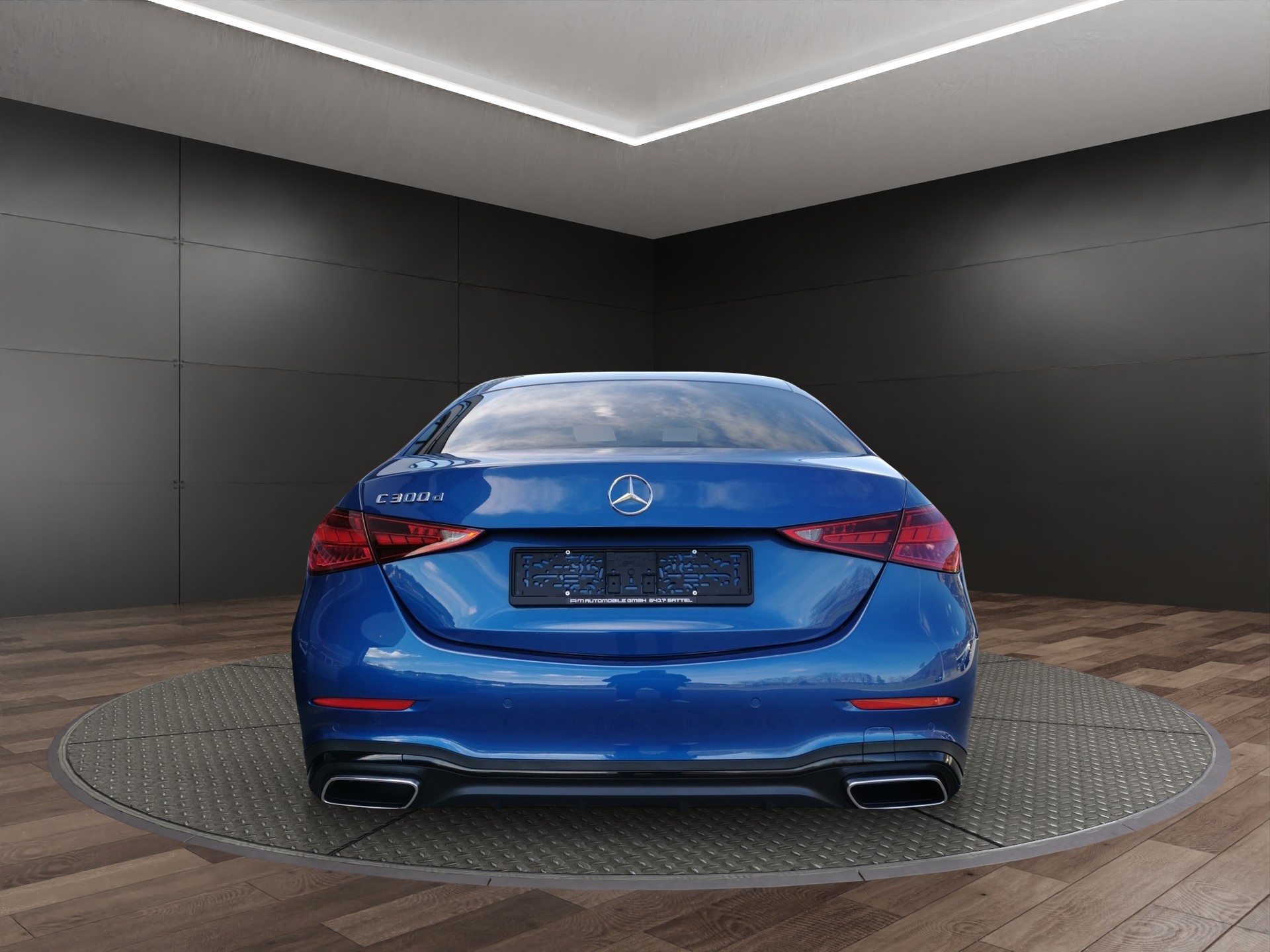 MERCEDES-BENZ C 300 d AMG Line-image-5