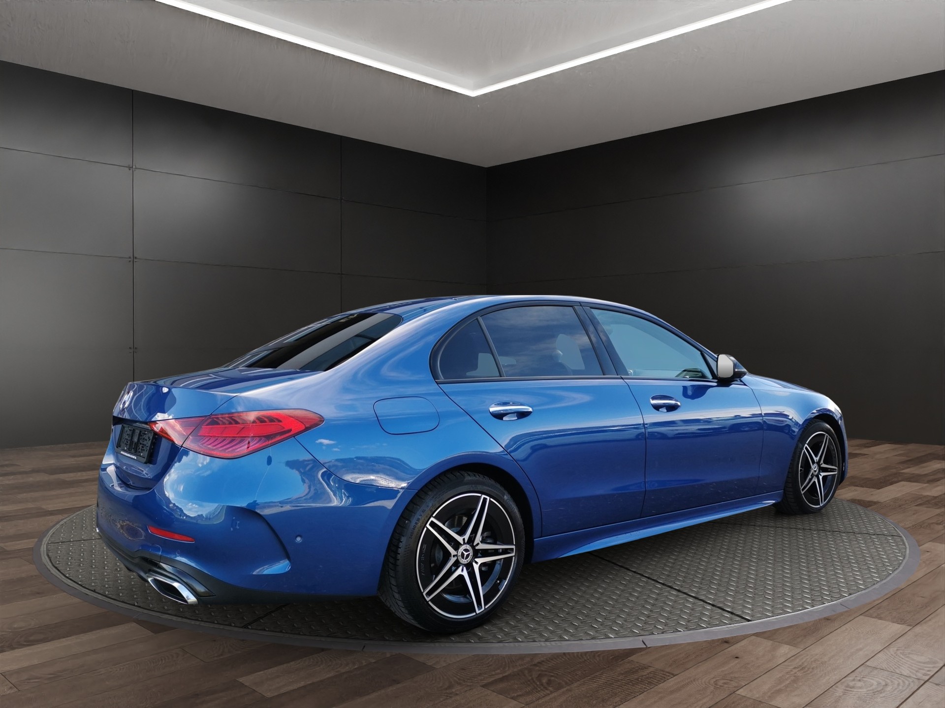 MERCEDES-BENZ C 300 d AMG Line-image-4