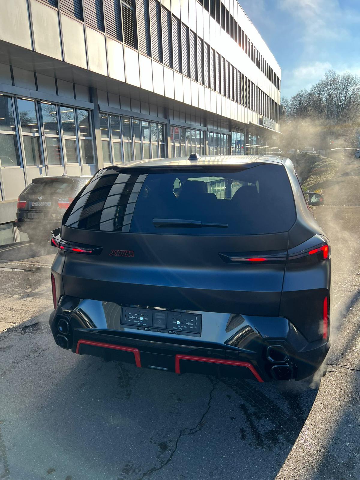 BMW XM xDrive PHEV Steptronic Label Limited Edition 1 of 500-image-2