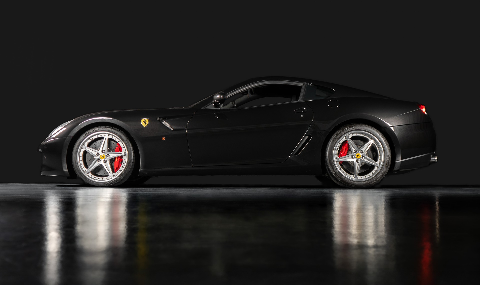 FERRARI 599 GTB HGTE ab Werk-showroom-element-1