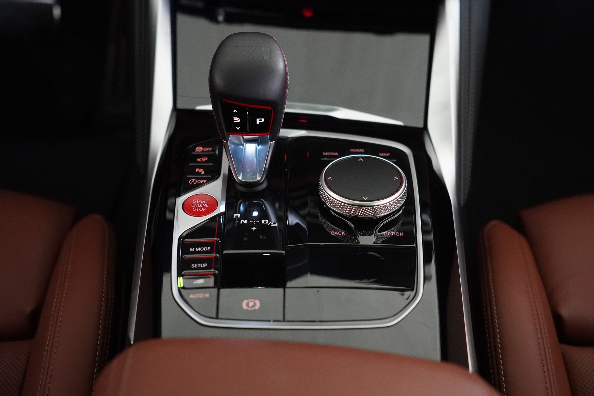 BMW M4 Coupé Competition M xDrive-image-18