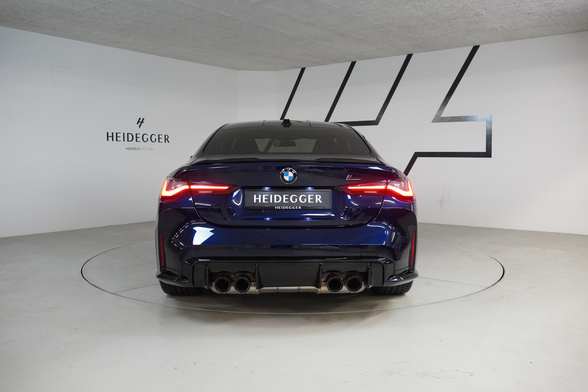 BMW M4 Coupé Competition M xDrive-image-5