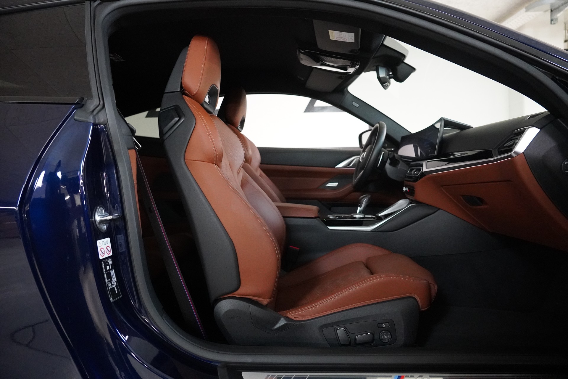 BMW M4 Coupé Competition M xDrive-image-12