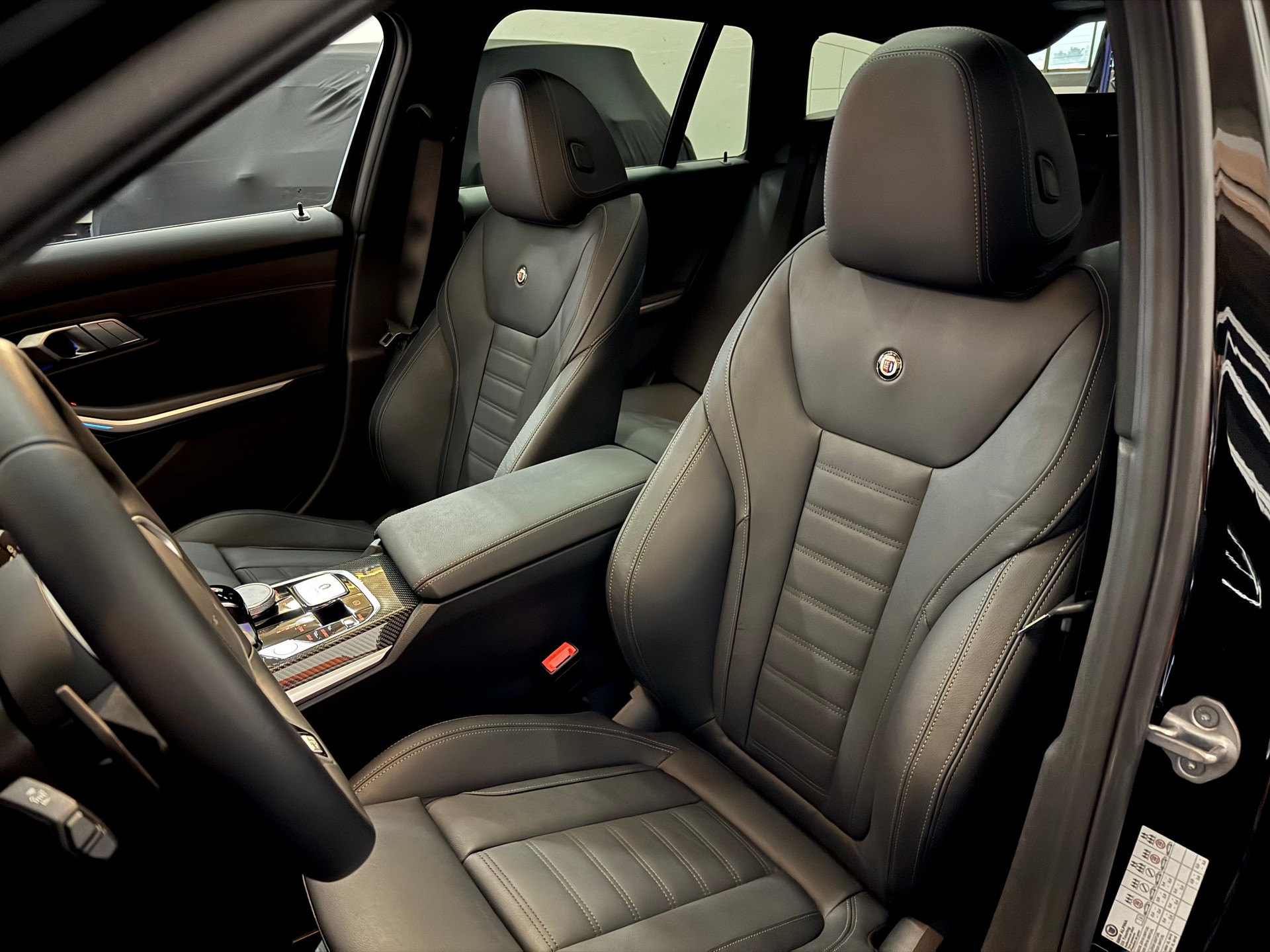 BMW-ALPINA D3 S BiTurbo Touring 3.0d xDrive / dÄHLer Federn-image-9