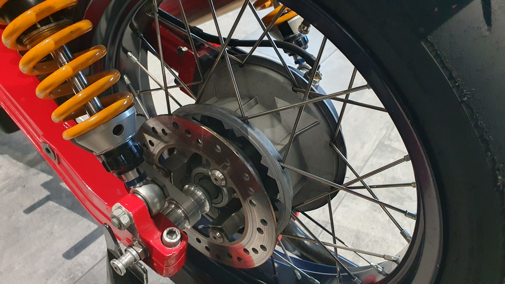 MOTO GUZZI V7 Racer-image-6