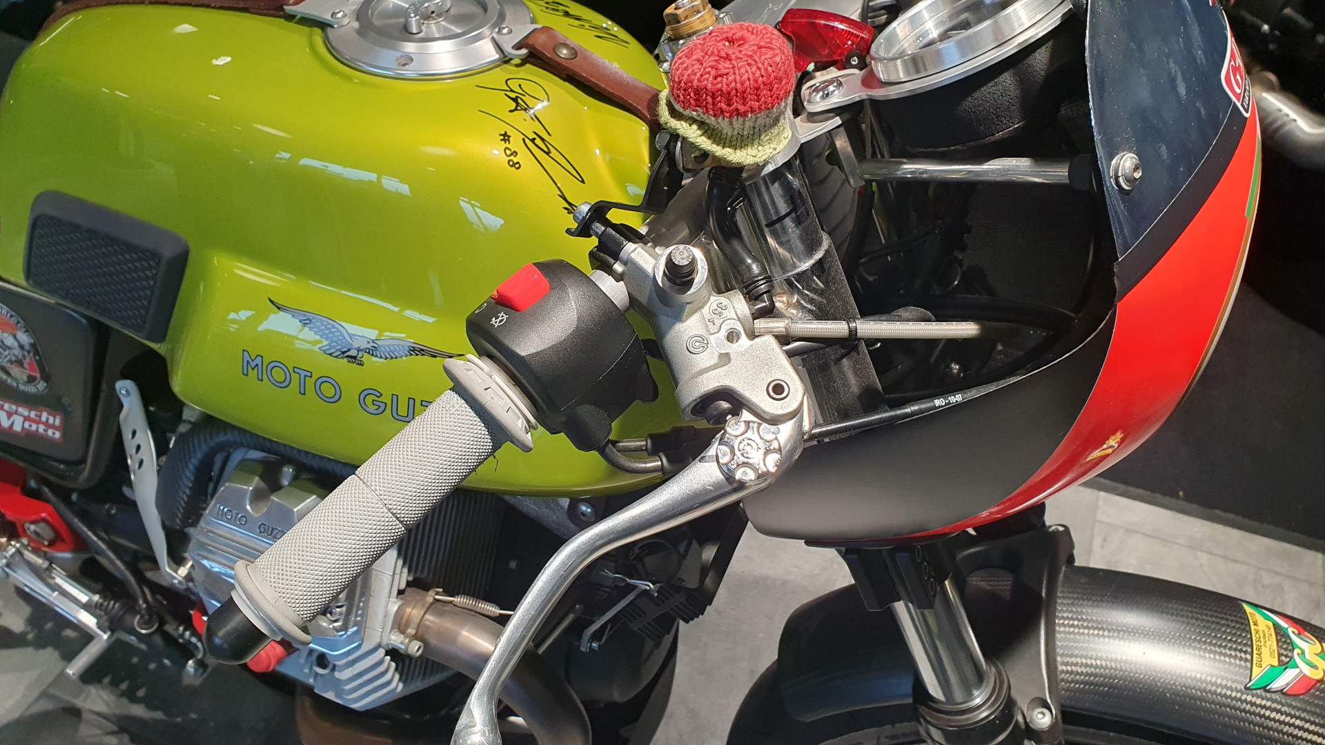 MOTO GUZZI V7 Racer-image-3