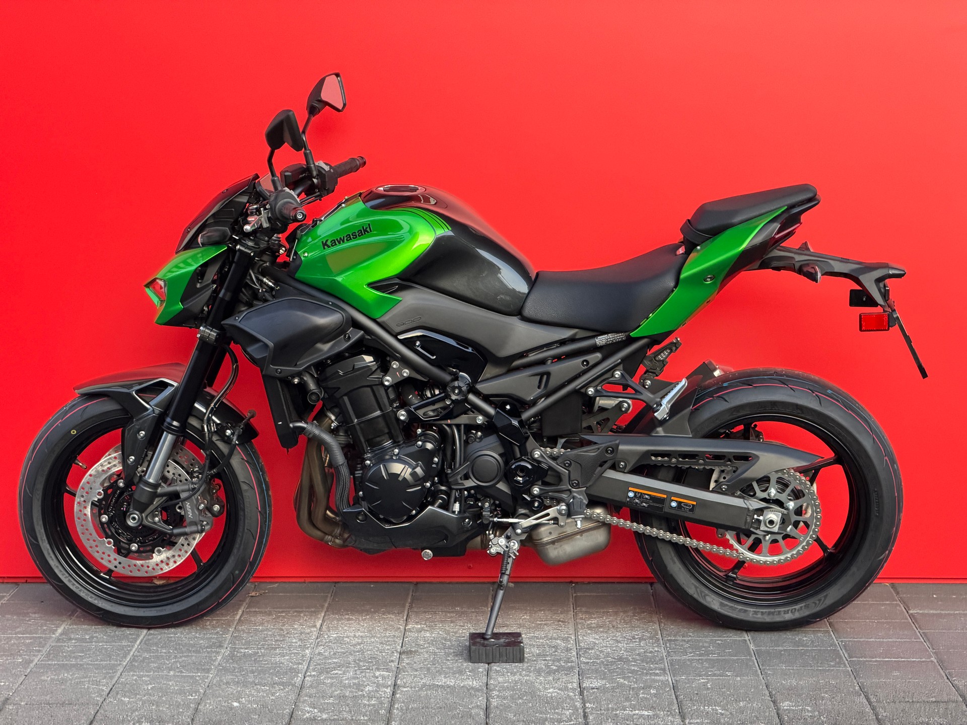 KAWASAKI Z 900-image-5