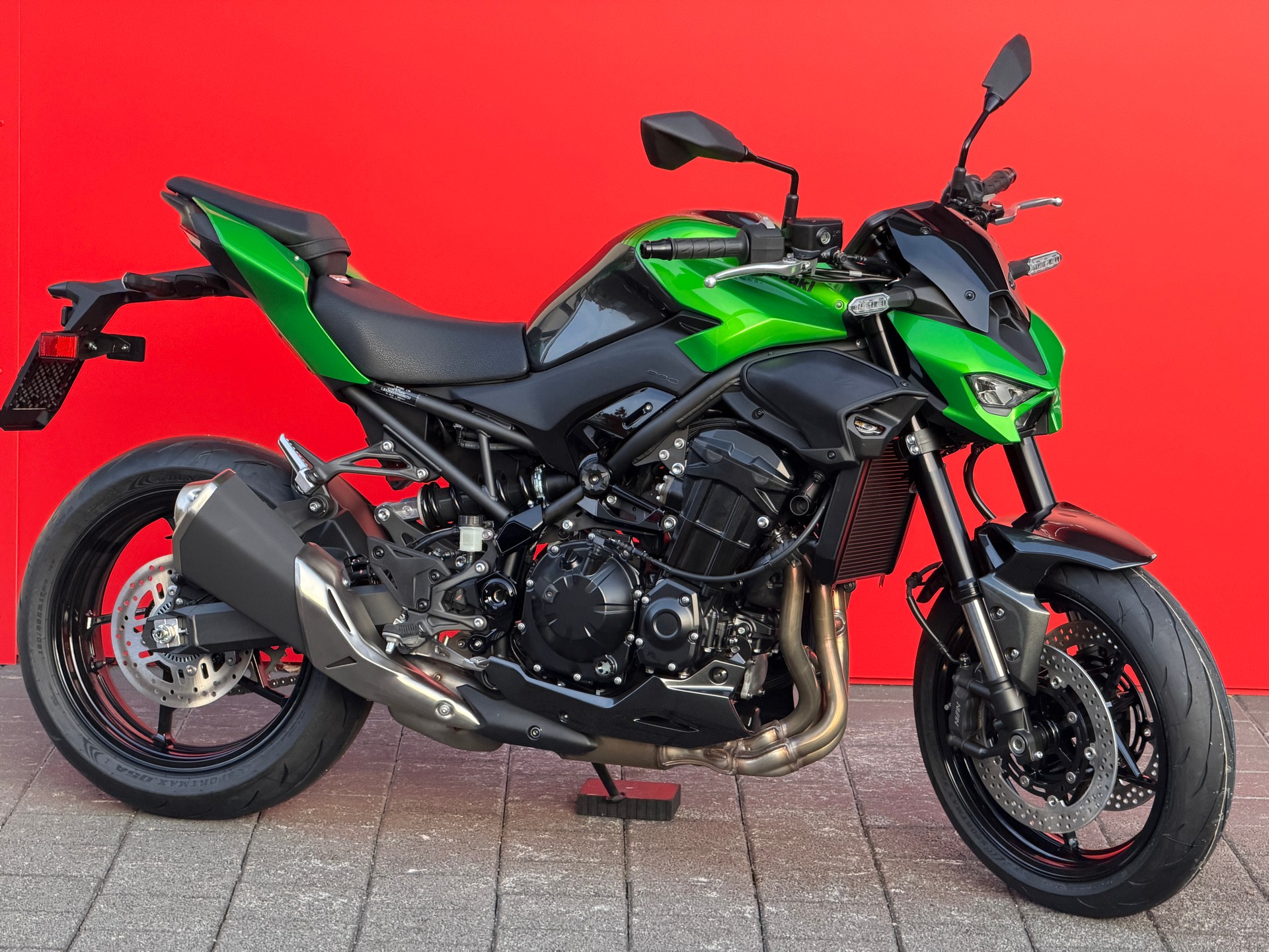 KAWASAKI Z 900-image-1