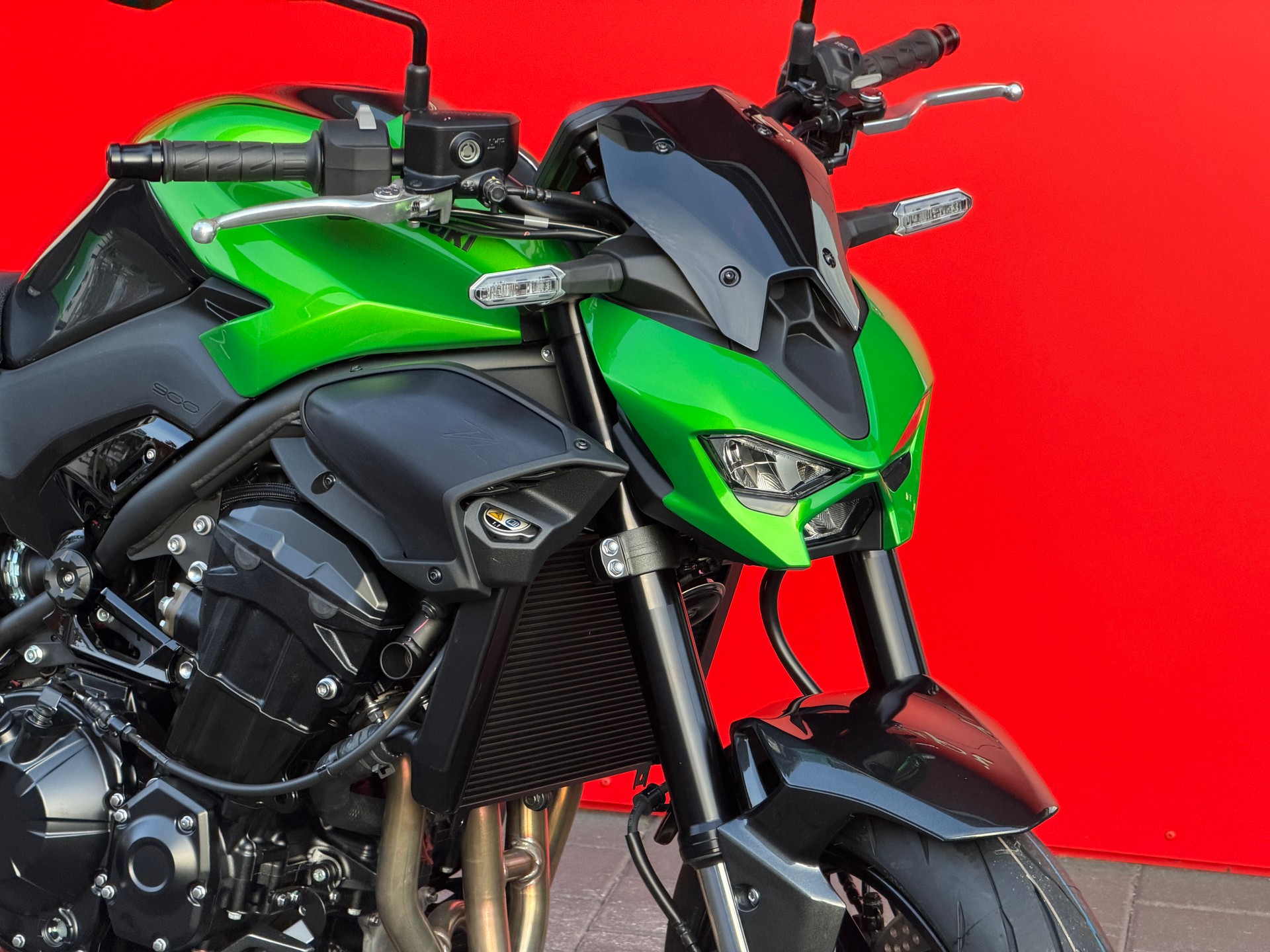 KAWASAKI Z 900-image-15
