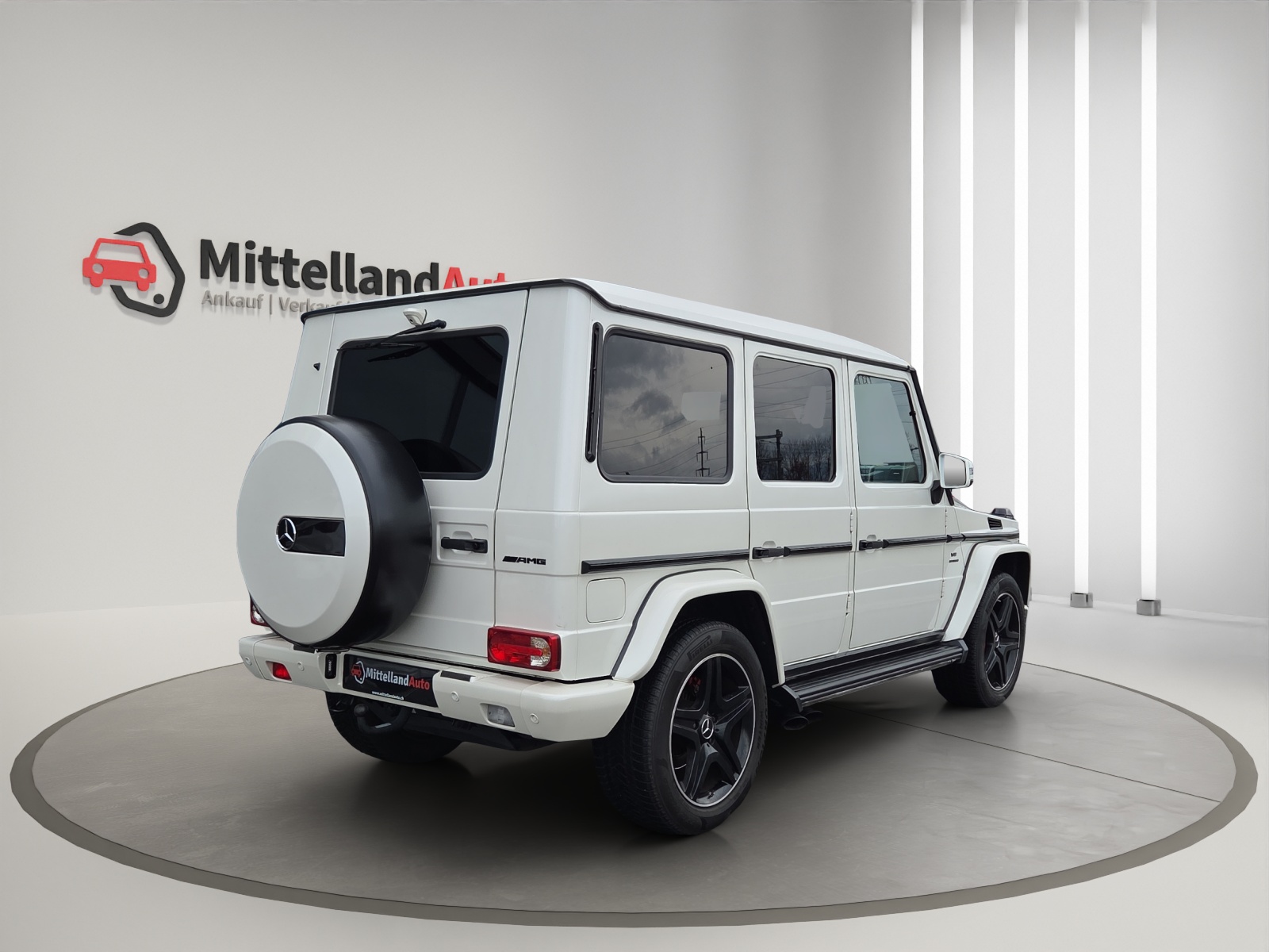 MERCEDES-BENZ G 63 AMG Automatic-image-11