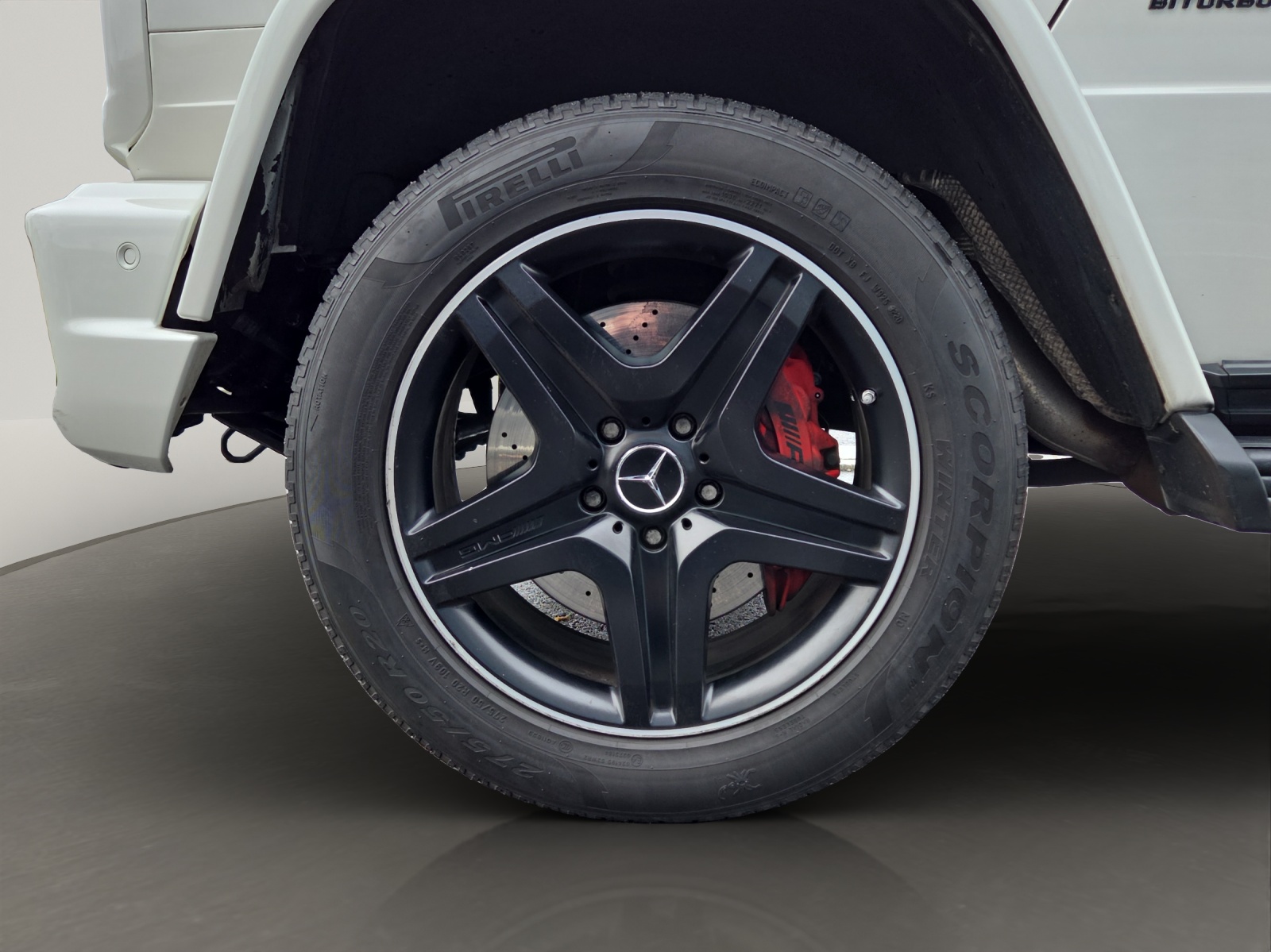 MERCEDES-BENZ G 63 AMG Automatic-image-5