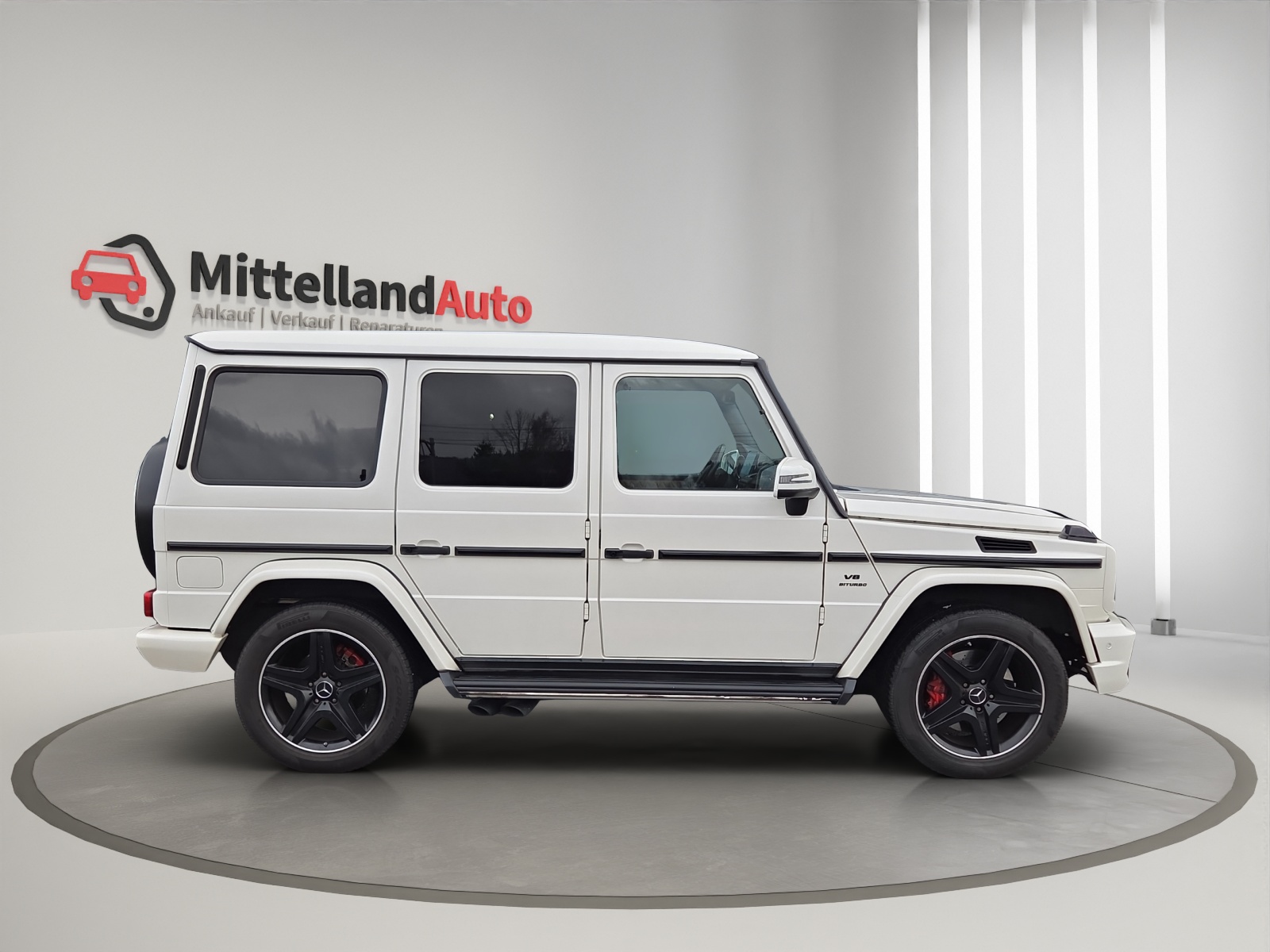 MERCEDES-BENZ G 63 AMG Automatic-showroom-element-3