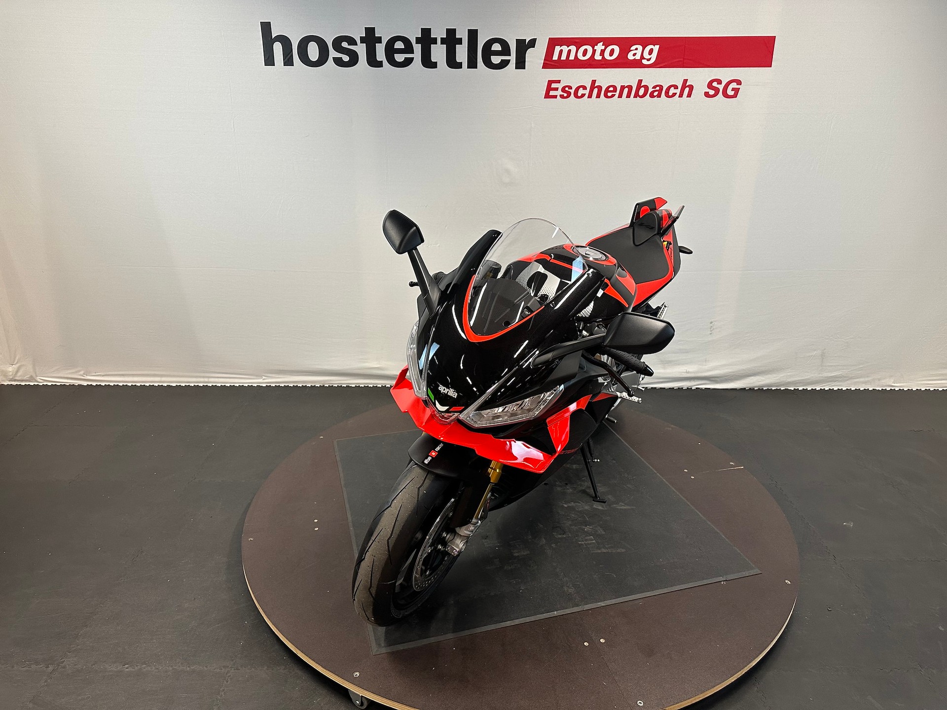 APRILIA RSV4 1100 Factory-image-2