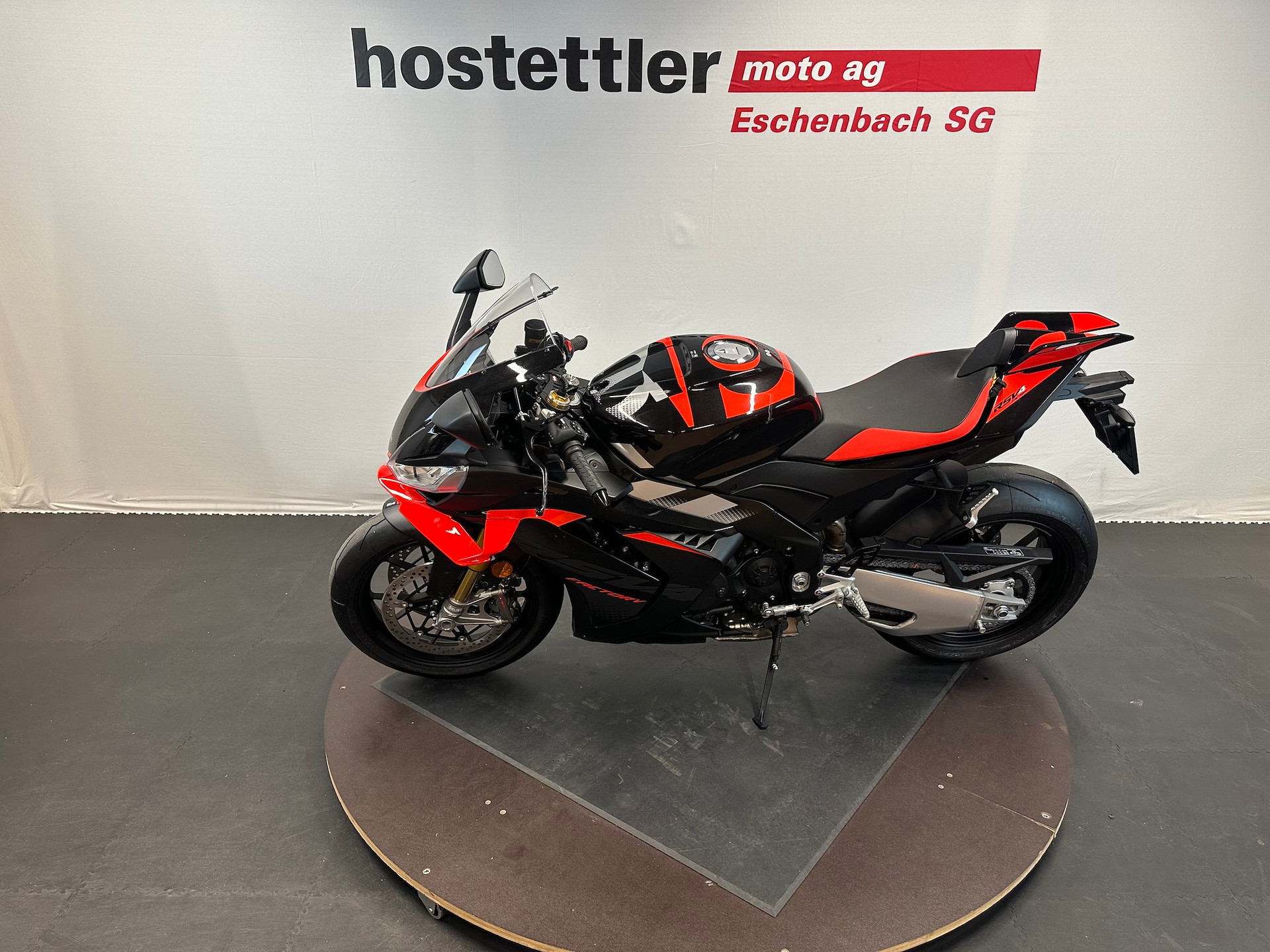 APRILIA RSV4 1100 Factory-image-3