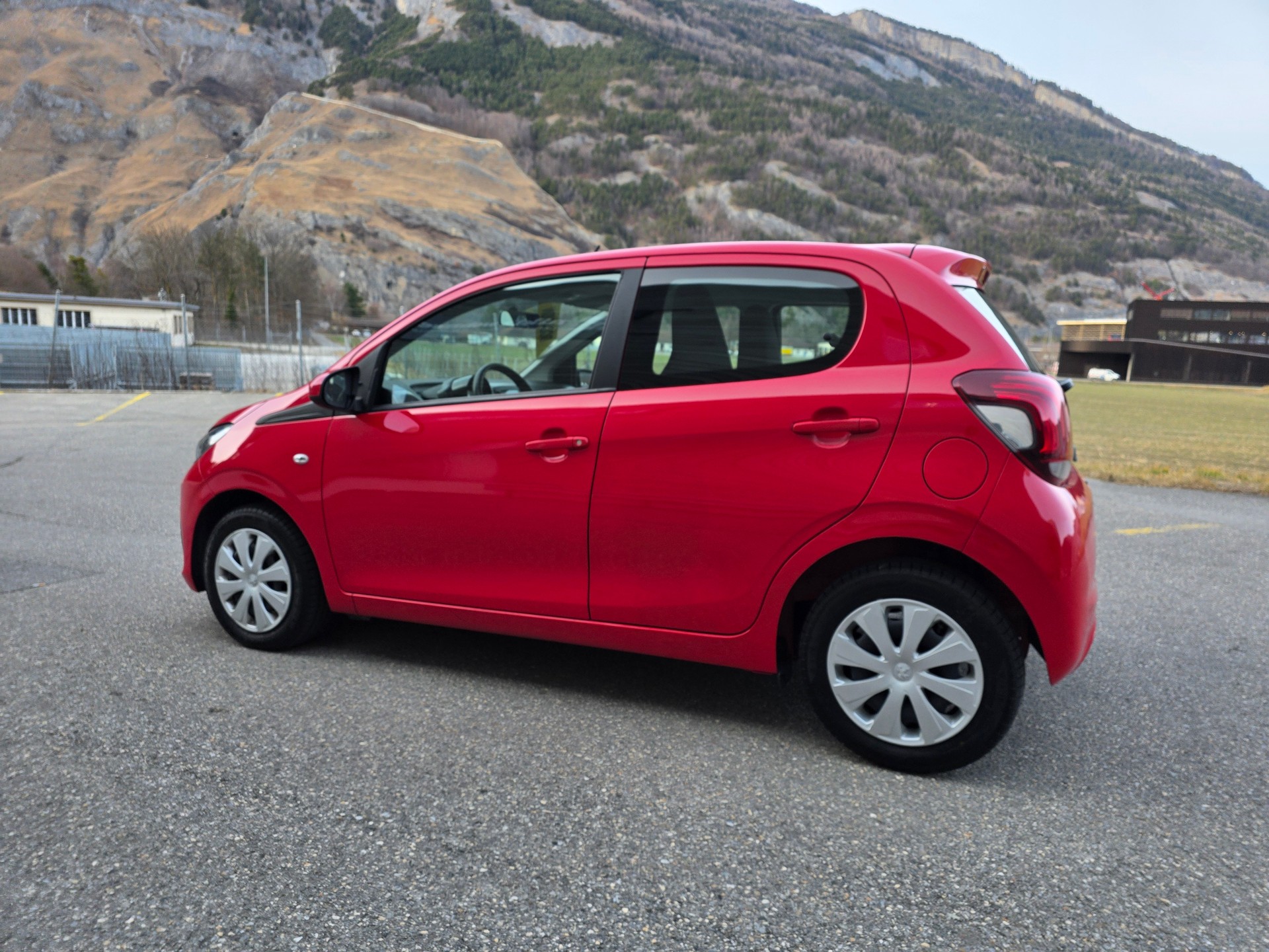 PEUGEOT 108 1.0 VTi Active Top-image-11