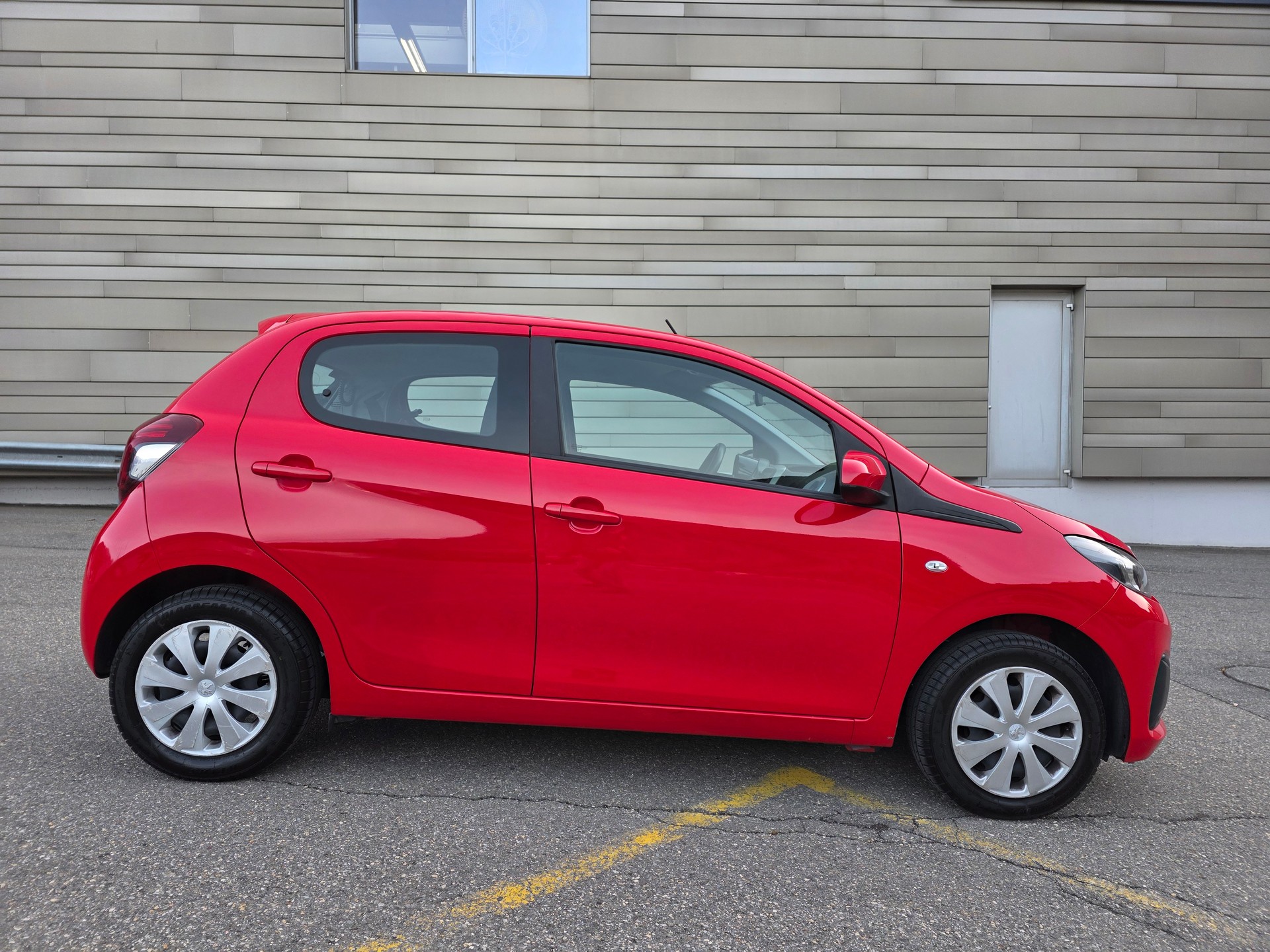 PEUGEOT 108 1.0 VTi Active Top-image-6