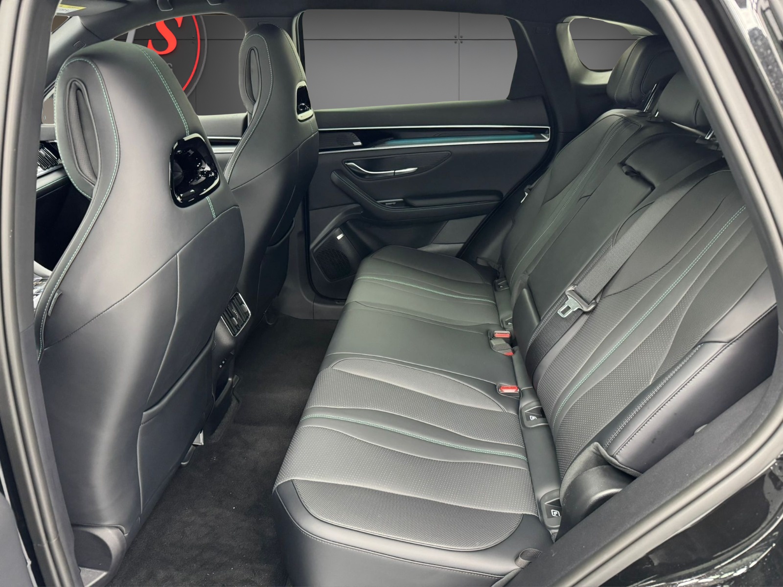 BYD Seal U DM-i Design AWD-image-9