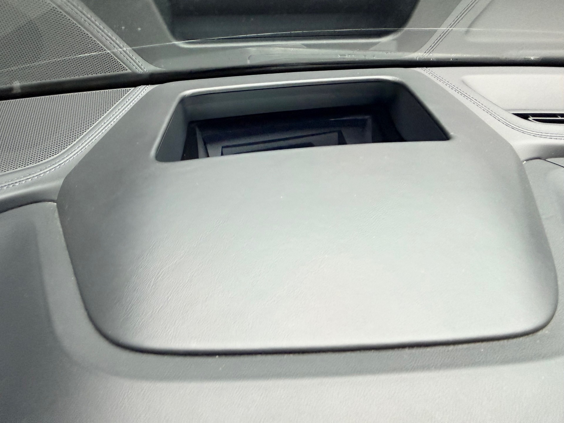 AUDI SQ8 50 TDI quattro-image-13
