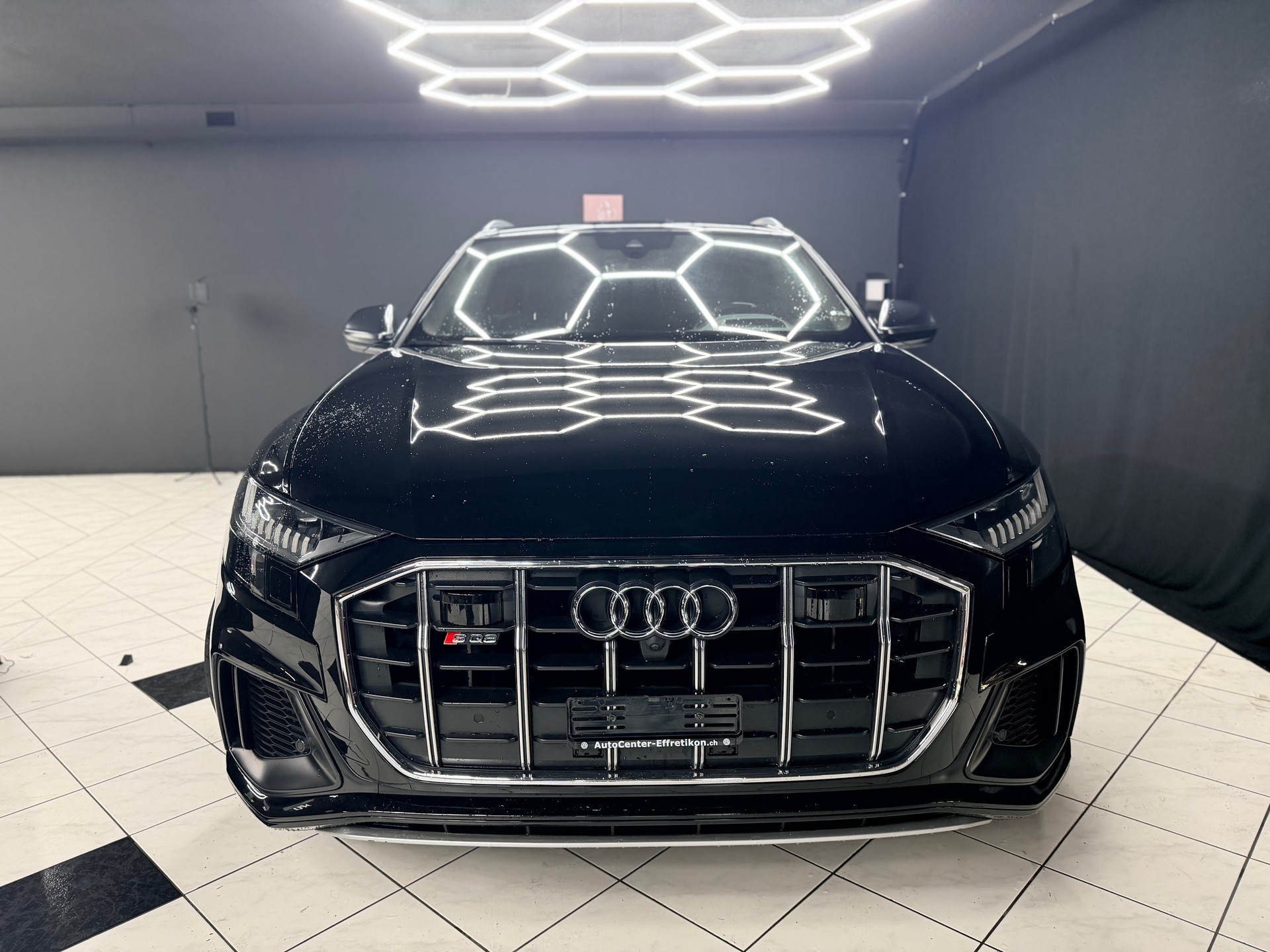 AUDI SQ8 50 TDI quattro-showroom-element-2