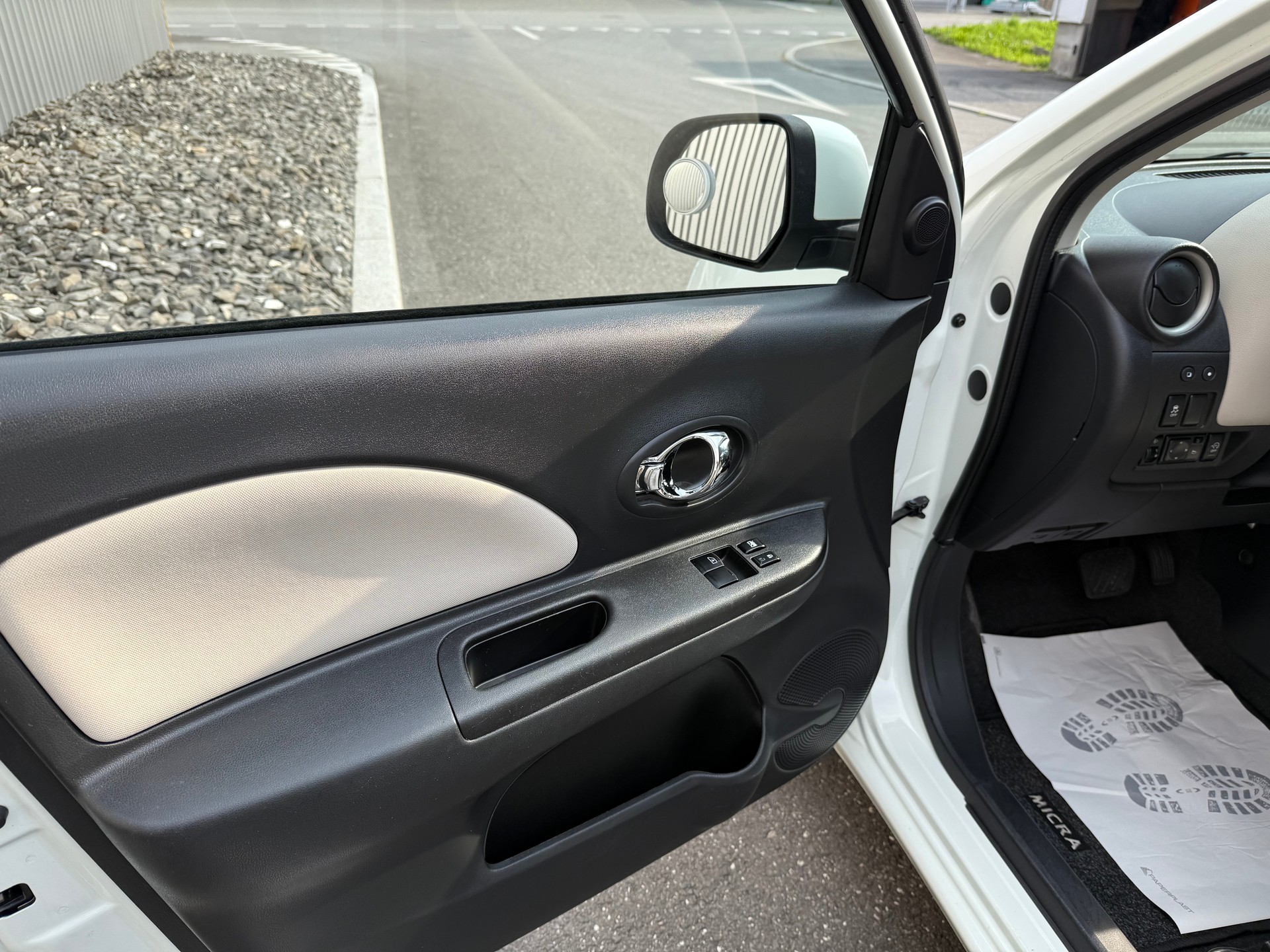 NISSAN Micra 1.2 DIG-S visia BOÎTE A VITESSE NEUF-image-10