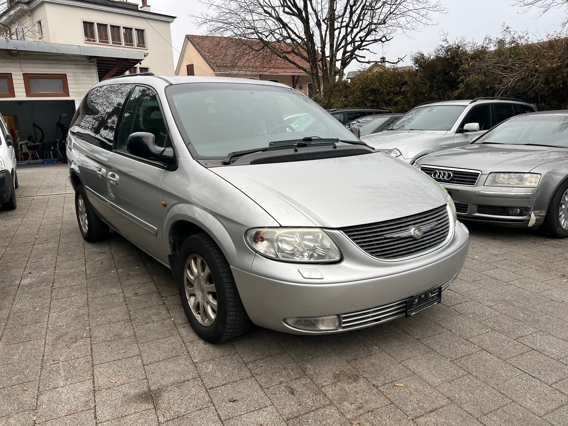CHRYSLER Voyager 3.3 LX Automatic