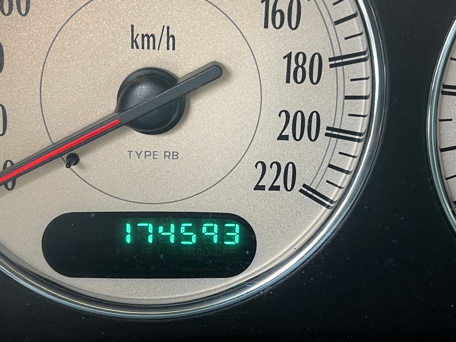 CHRYSLER Voyager 3.3 LX Automatic-image-11