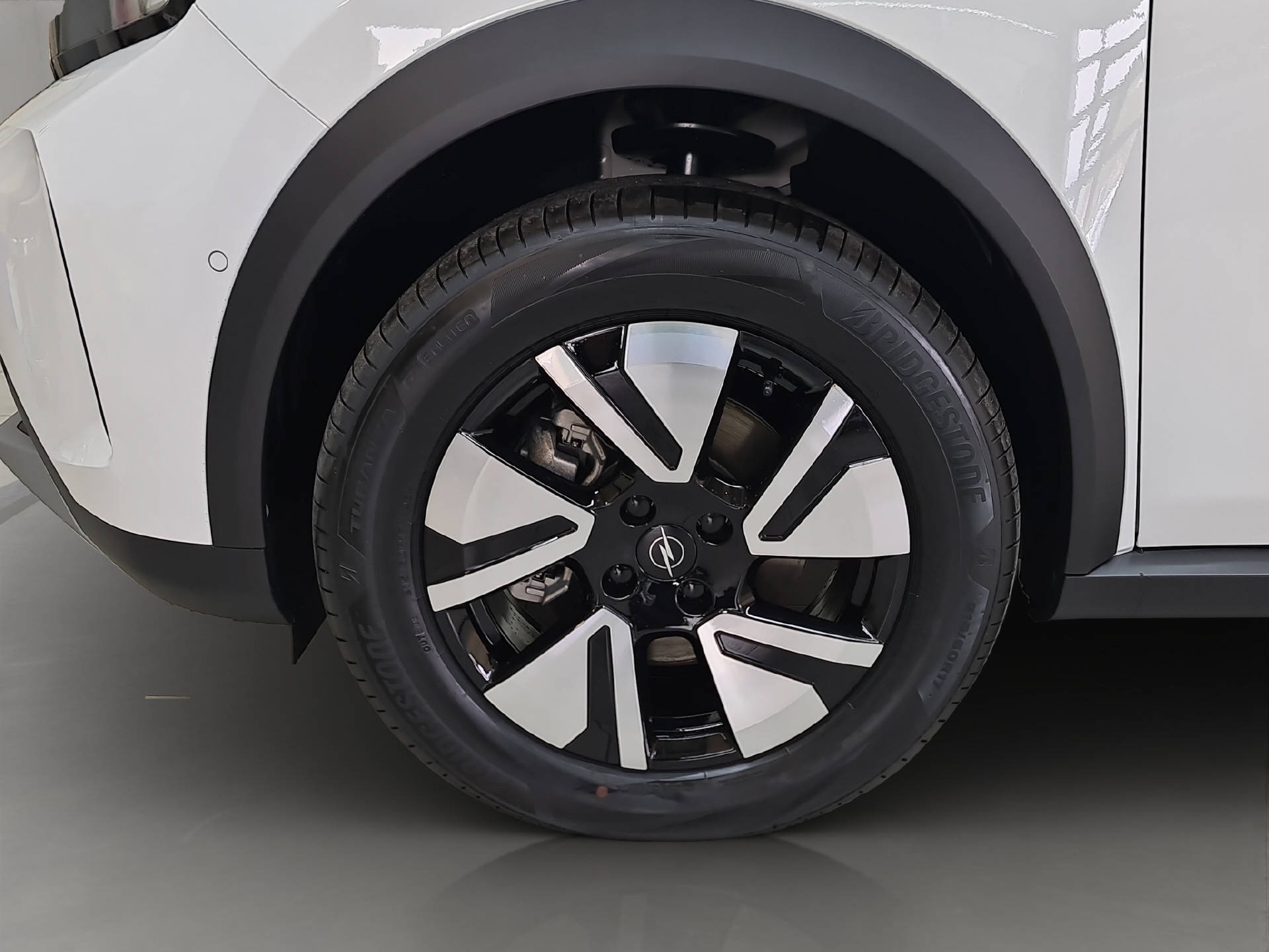 OPEL Frontera 1.2 T HEV 145 GS 7-Plätzer-image-14