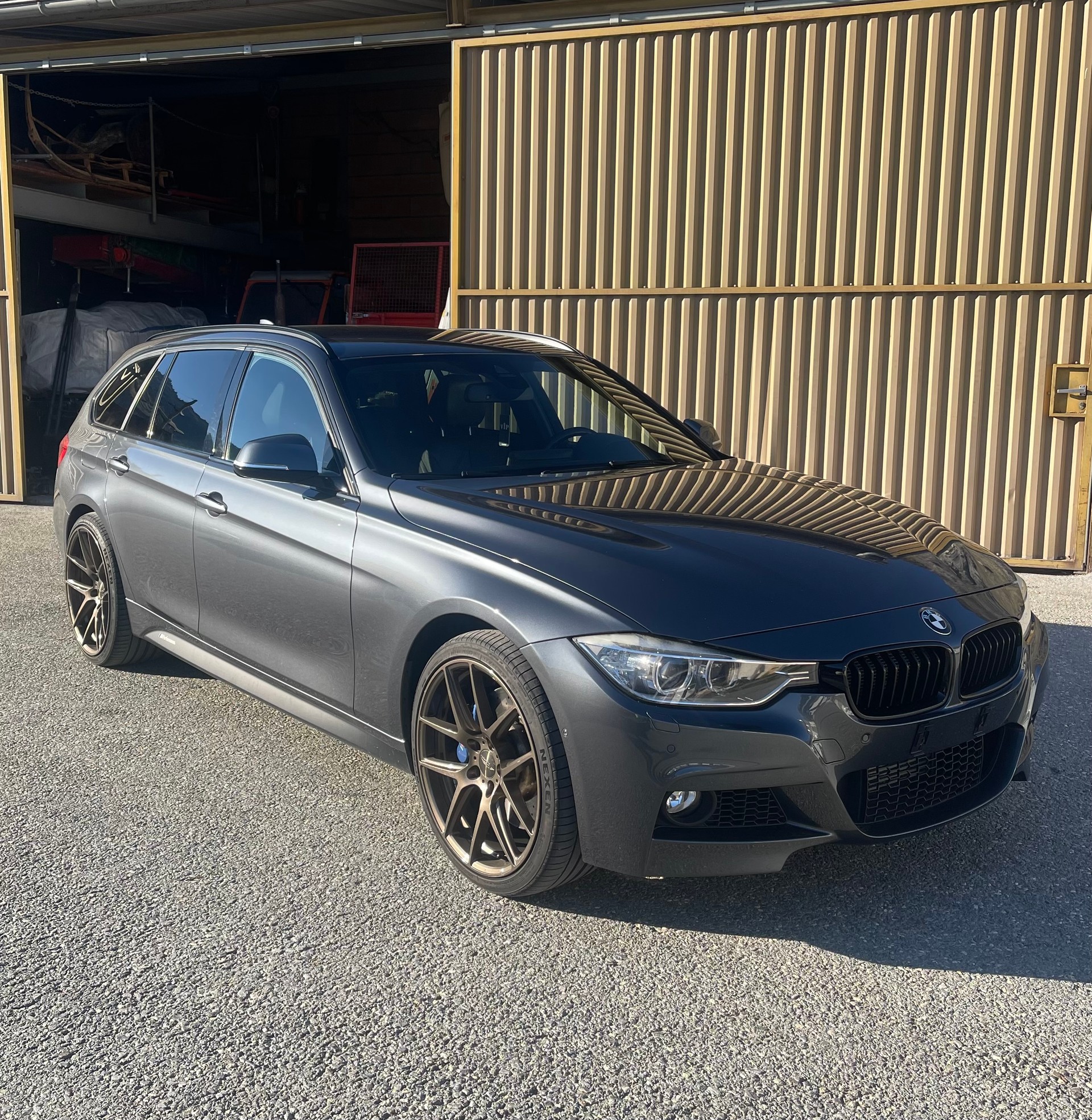 BMW 335i xDrive Touring Sport Line Steptronic-image-12