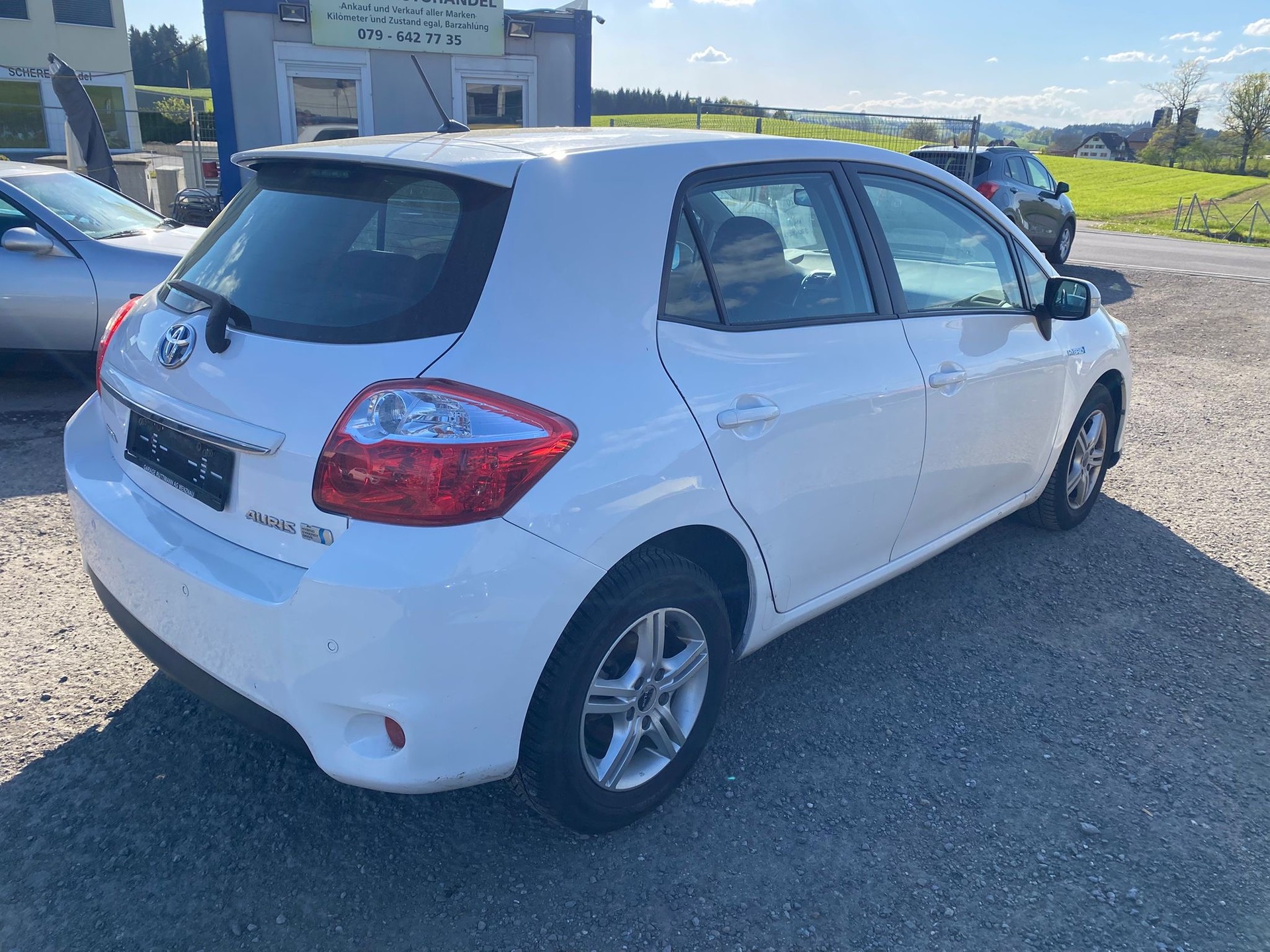 TOYOTA Auris 1.8 16V HSD Linea Luna-image-6