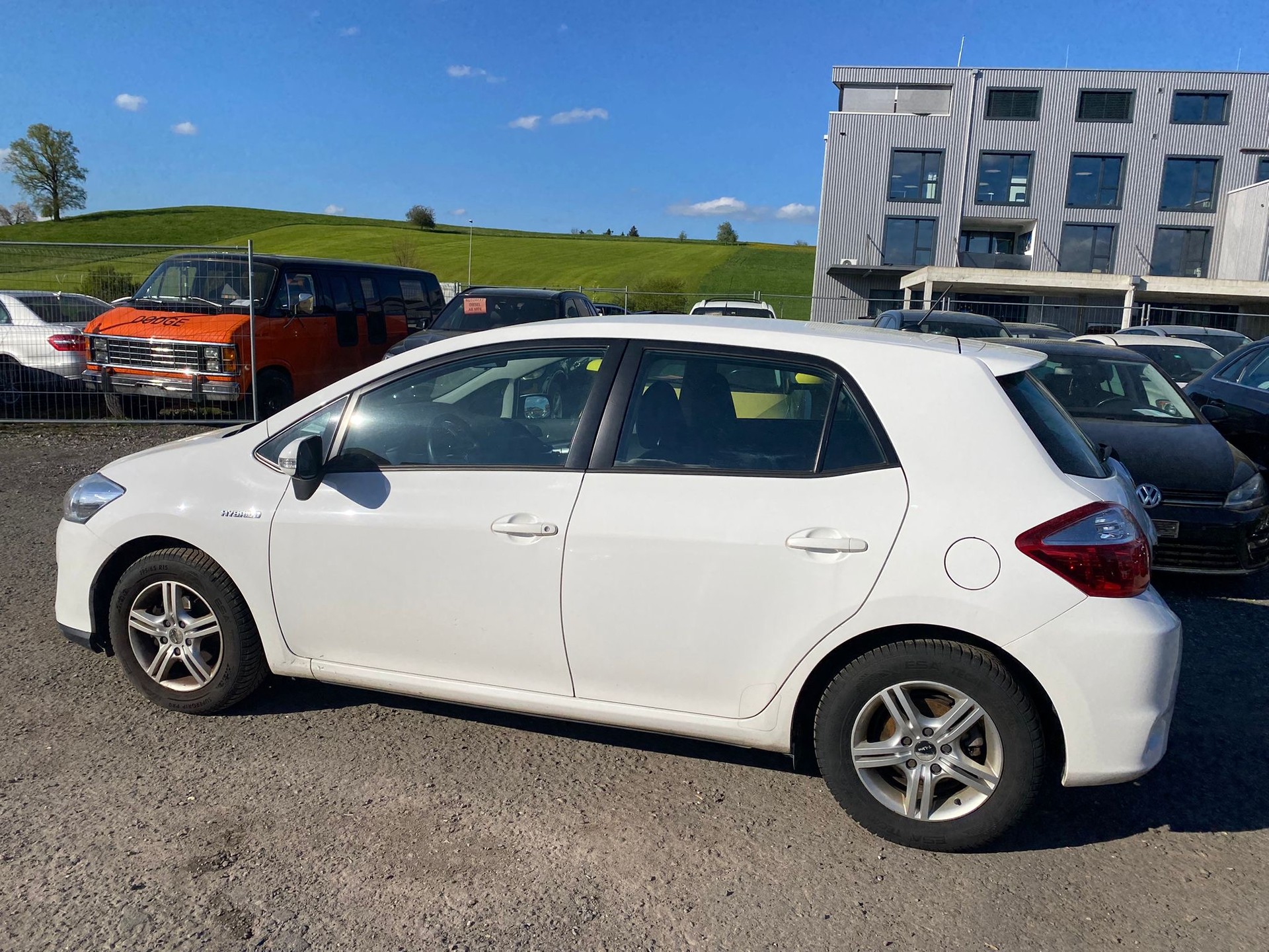 TOYOTA Auris 1.8 16V HSD Linea Luna-image-4
