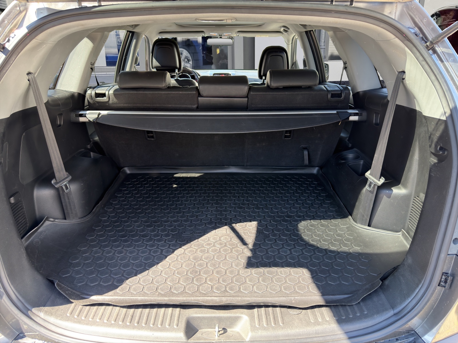 KIA Sorento 2.2 CRDI Style Automatic-image-15